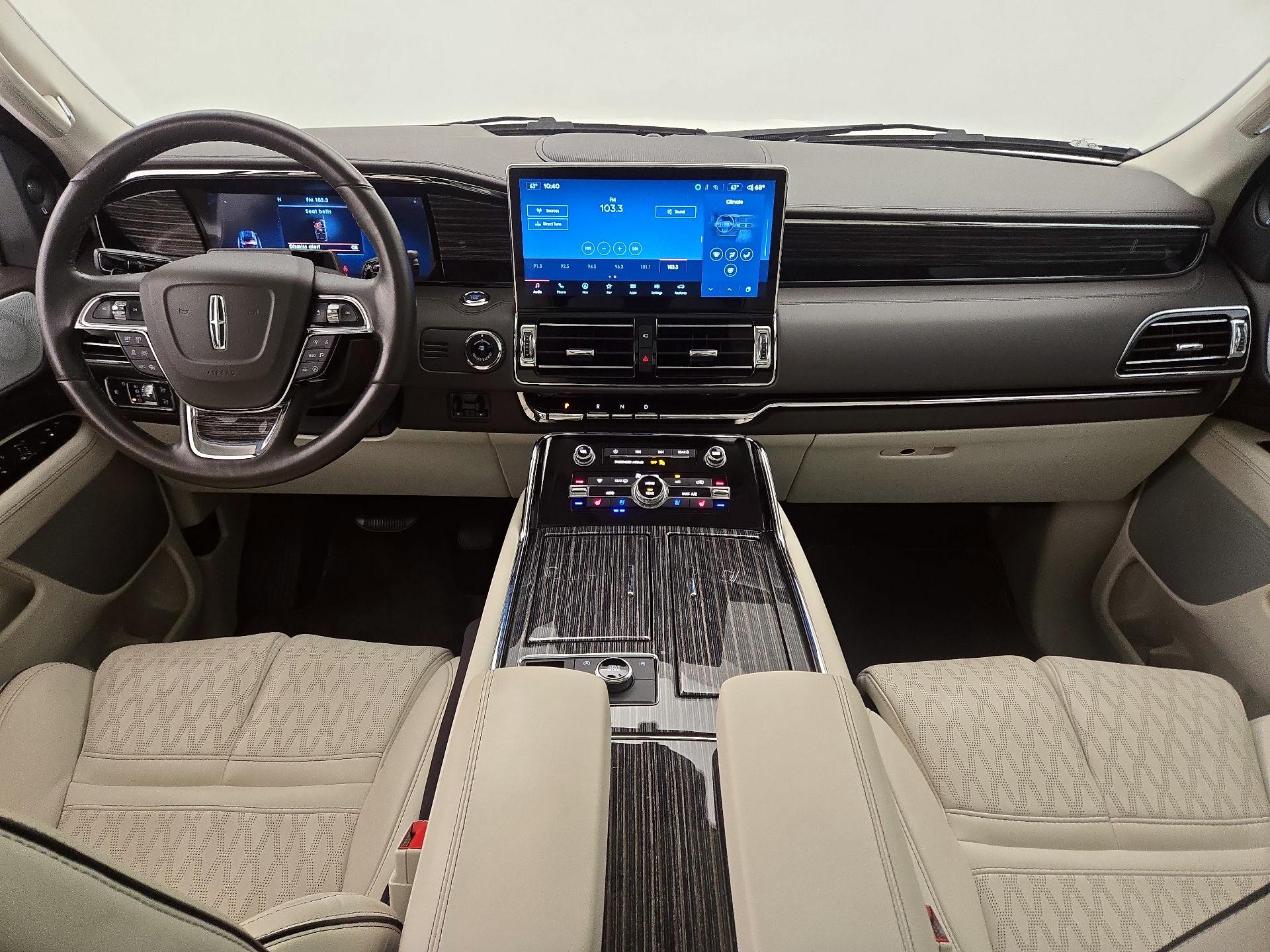 Thumbnail: 2022 Lincoln Navigator - 9