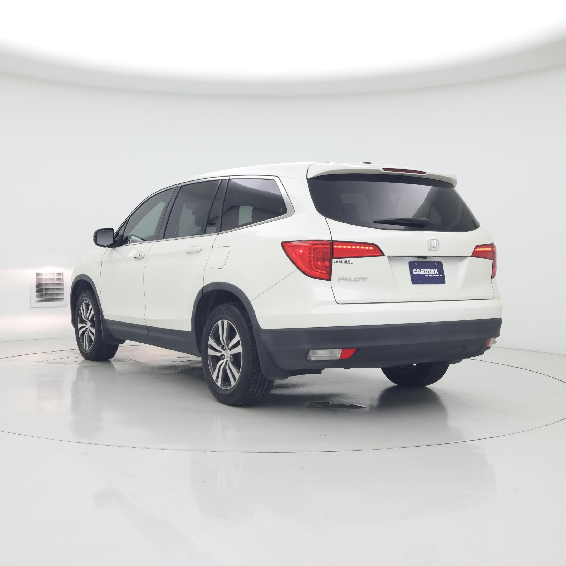 Thumbnail: 2018 Honda Pilot - 2