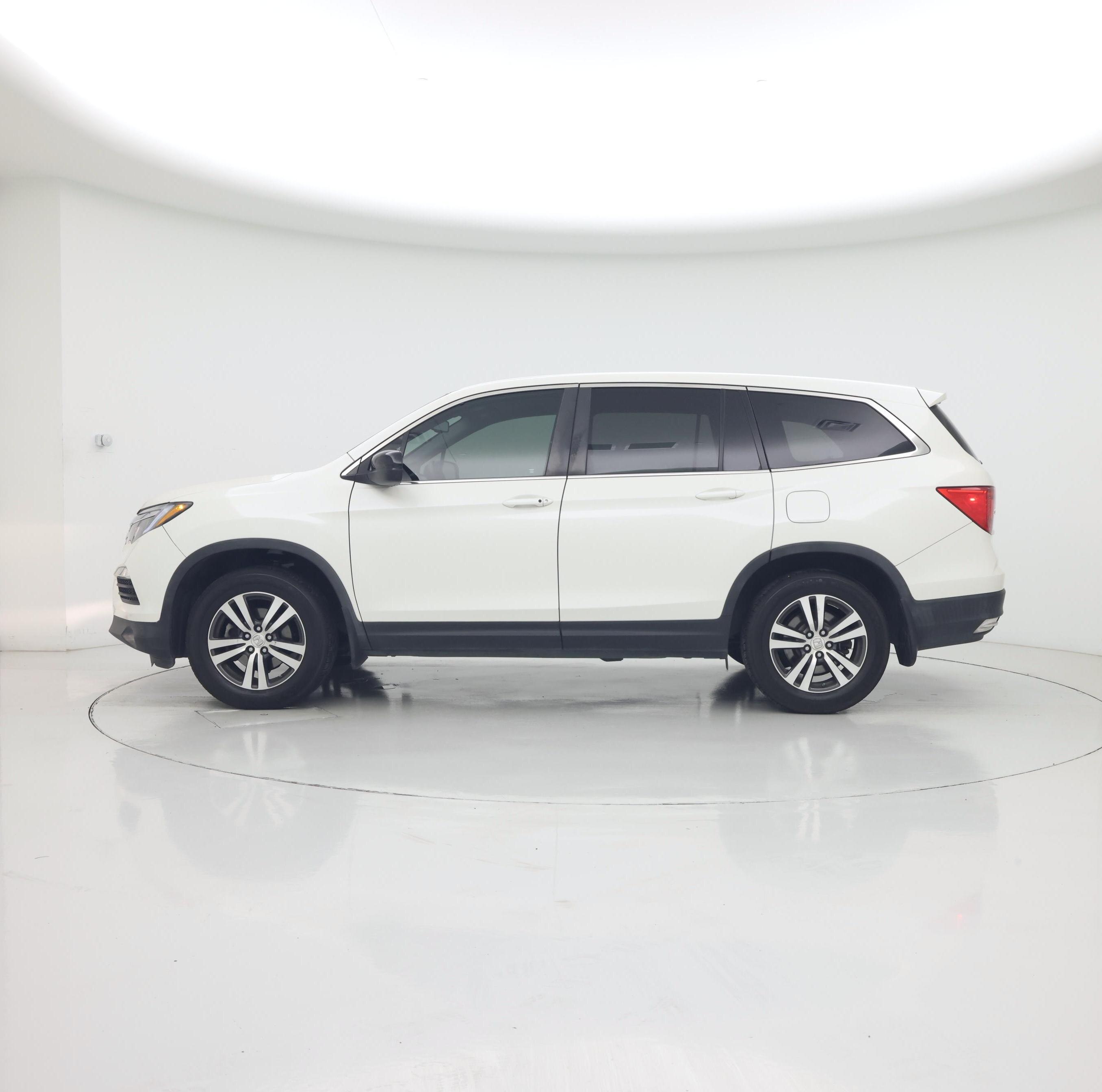 Thumbnail: 2018 Honda Pilot - 3