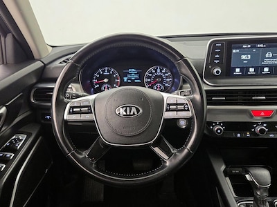 Steering Wheel & Instrument Cluster (On)