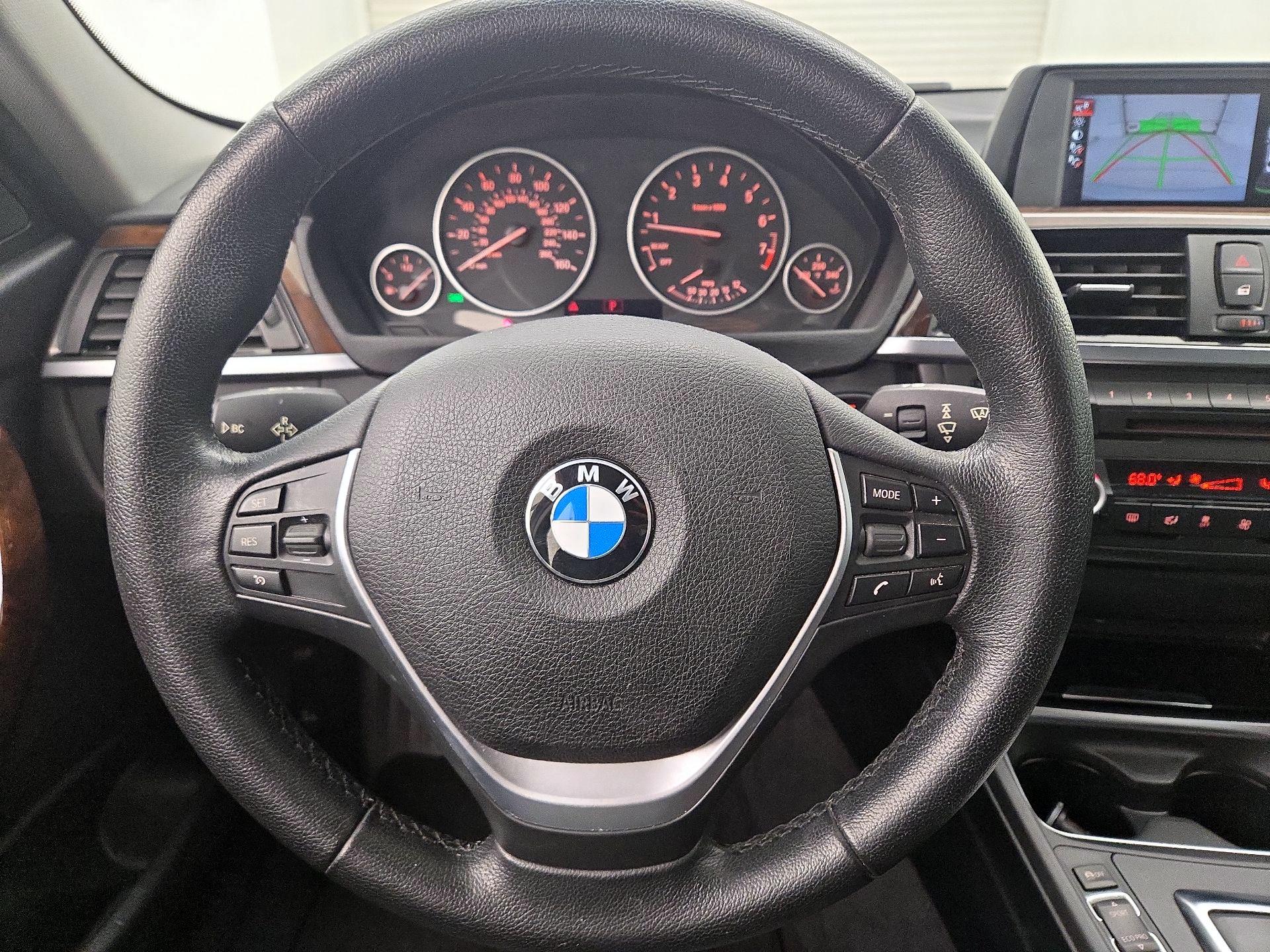 Thumbnail: 2015 BMW 3 Series - 10