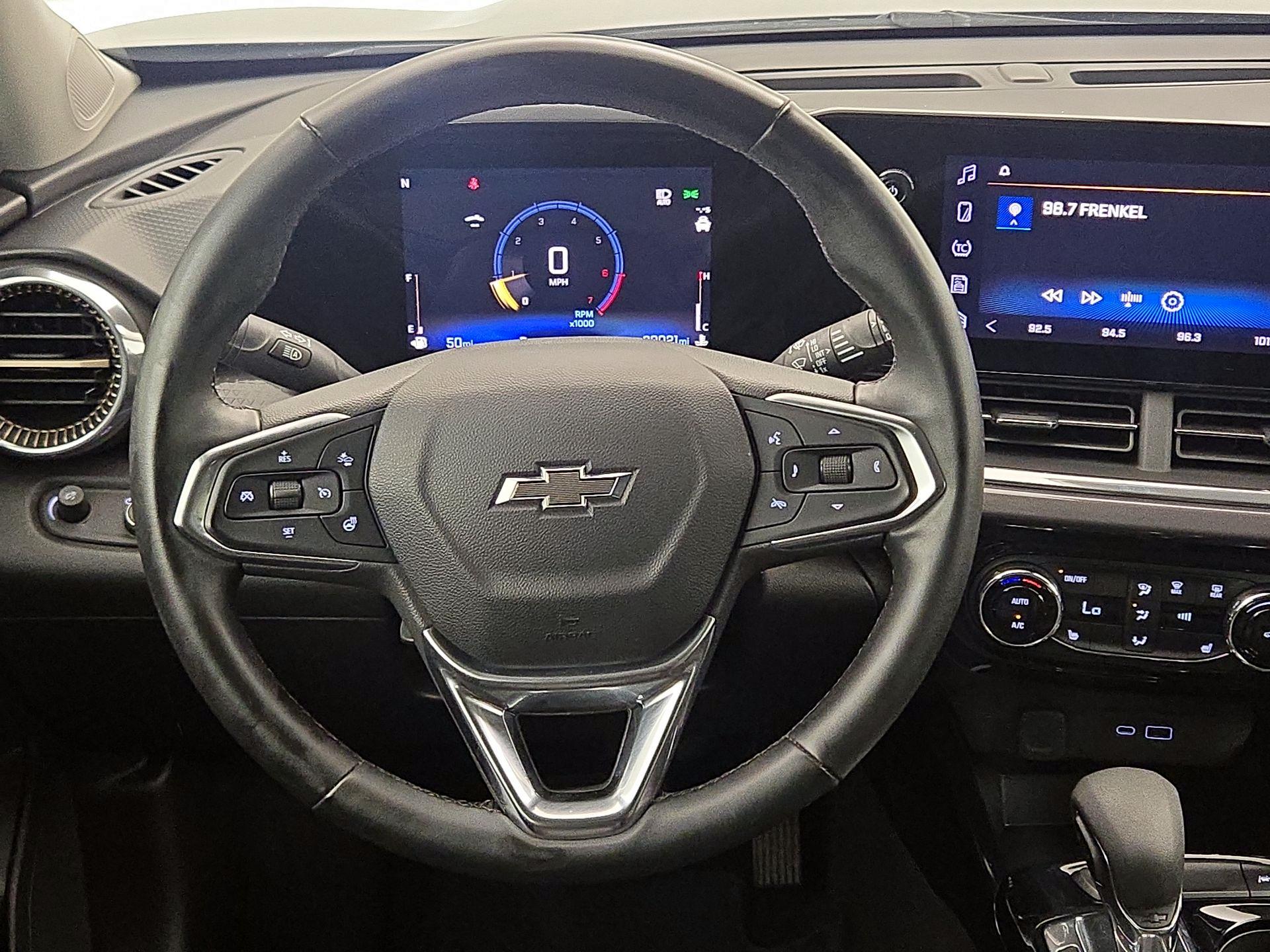 Thumbnail: 2025 Chevrolet Trax - 10