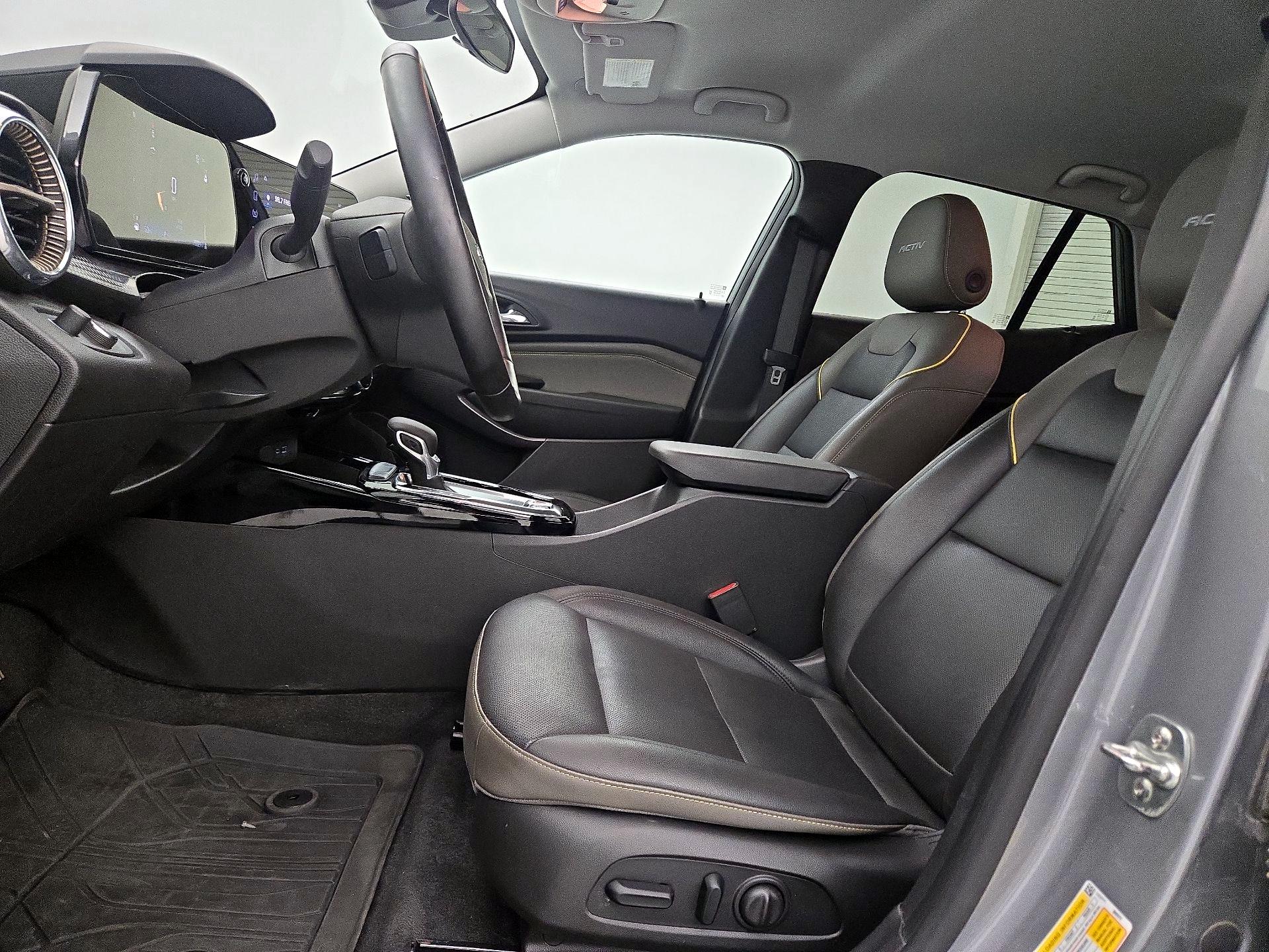 Thumbnail: 2025 Chevrolet Trax - 11