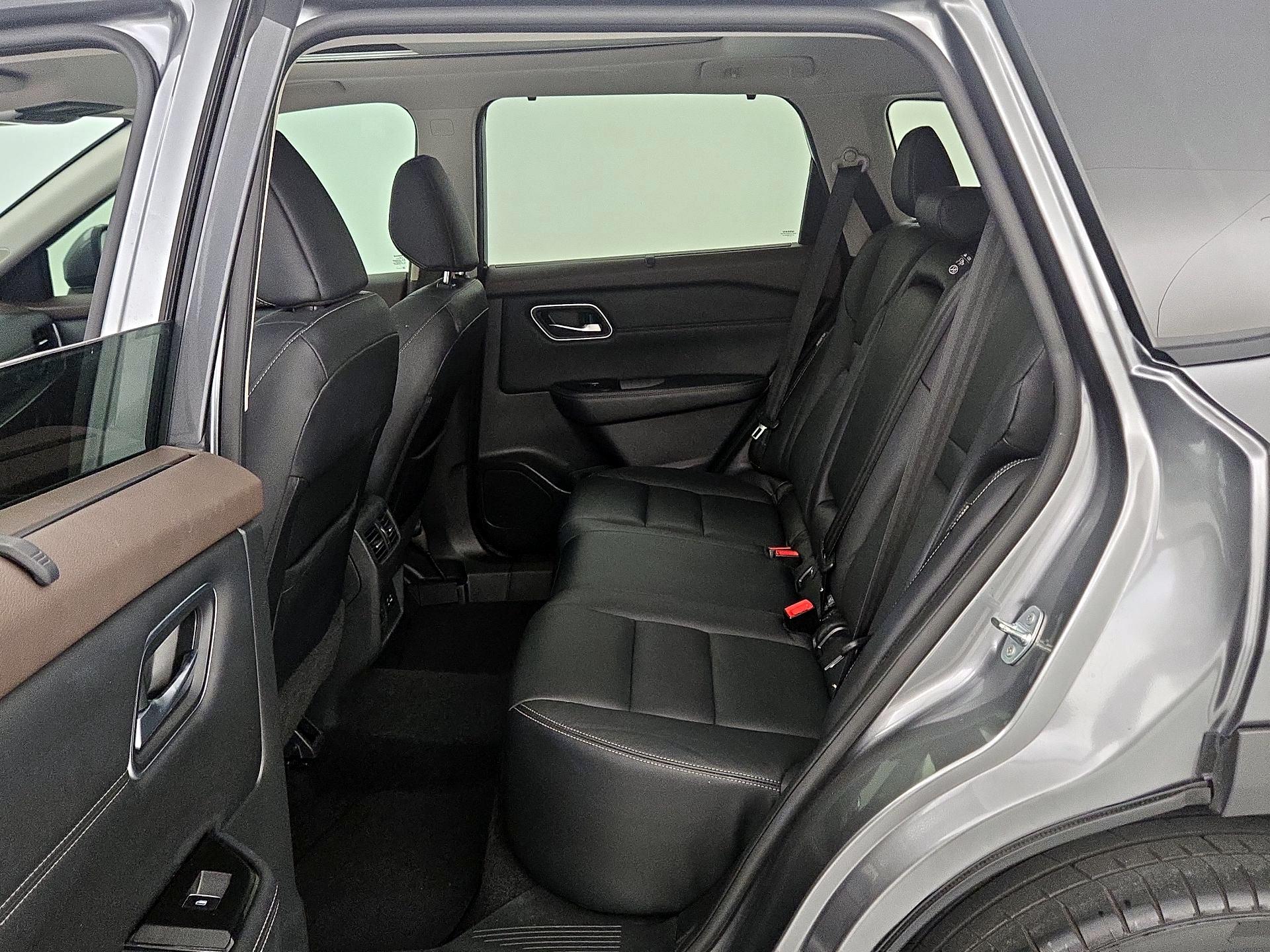 Thumbnail: 2021 Nissan Rogue - 20