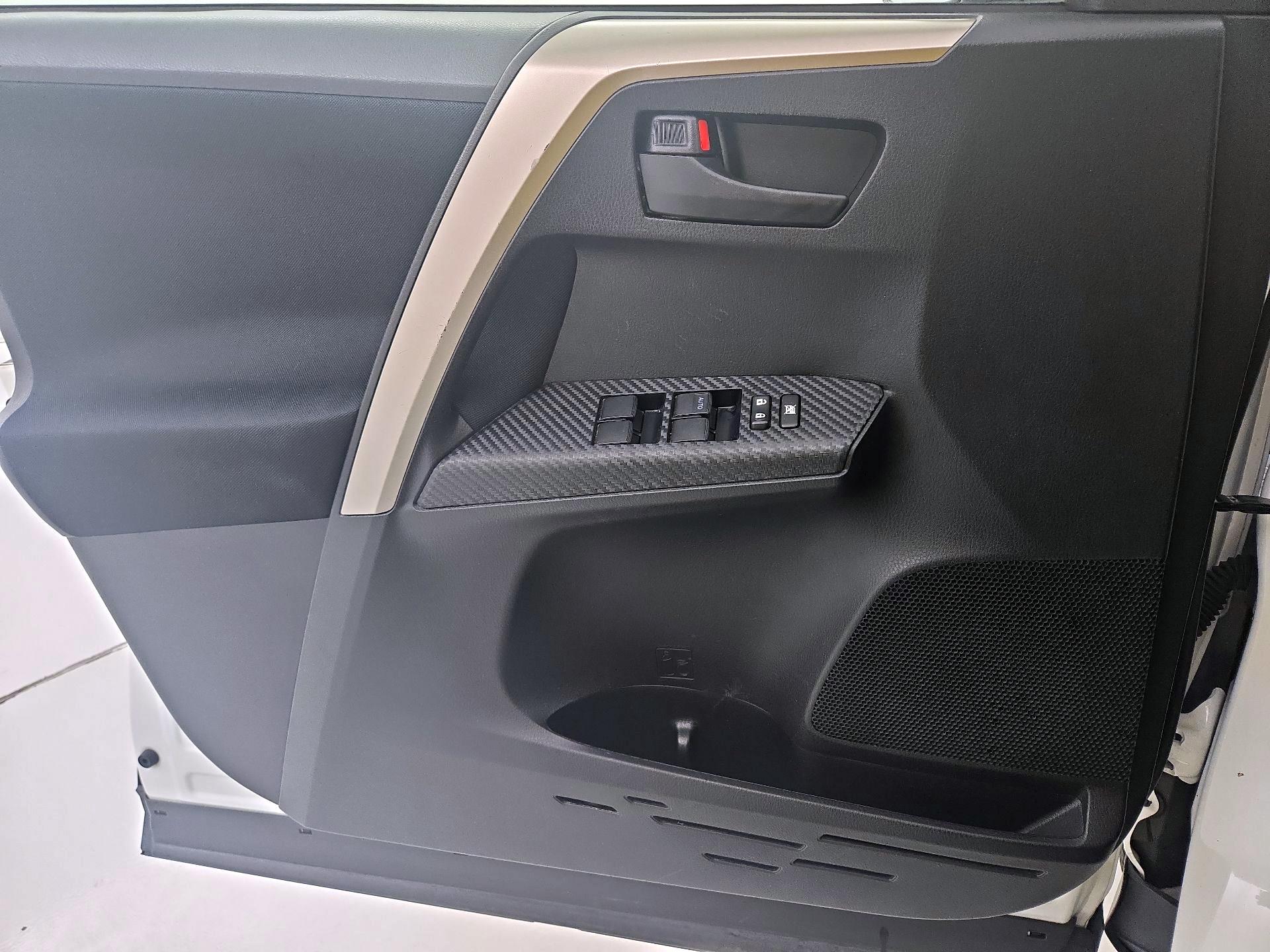 Thumbnail: 2014 Toyota RAV4 - 12