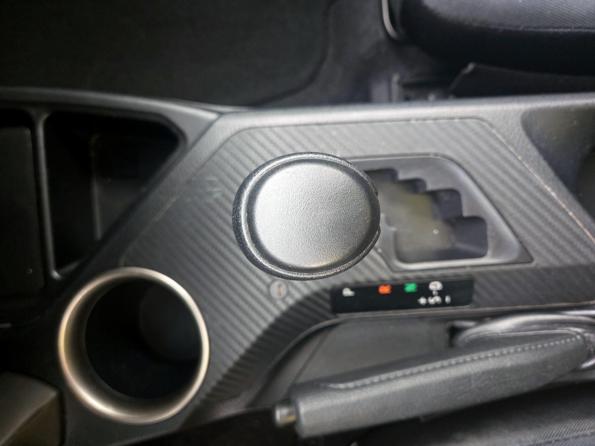 Thumbnail: 2014 Toyota RAV4 - 17