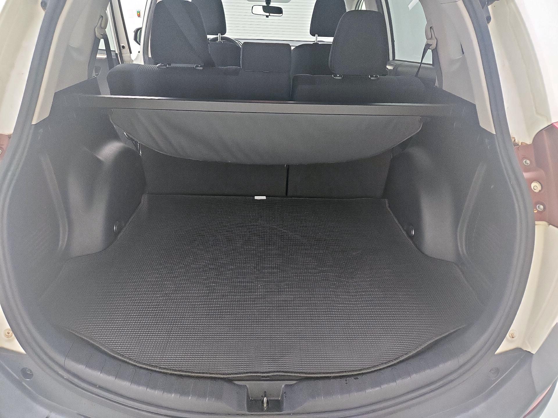 Thumbnail: 2014 Toyota RAV4 - 20