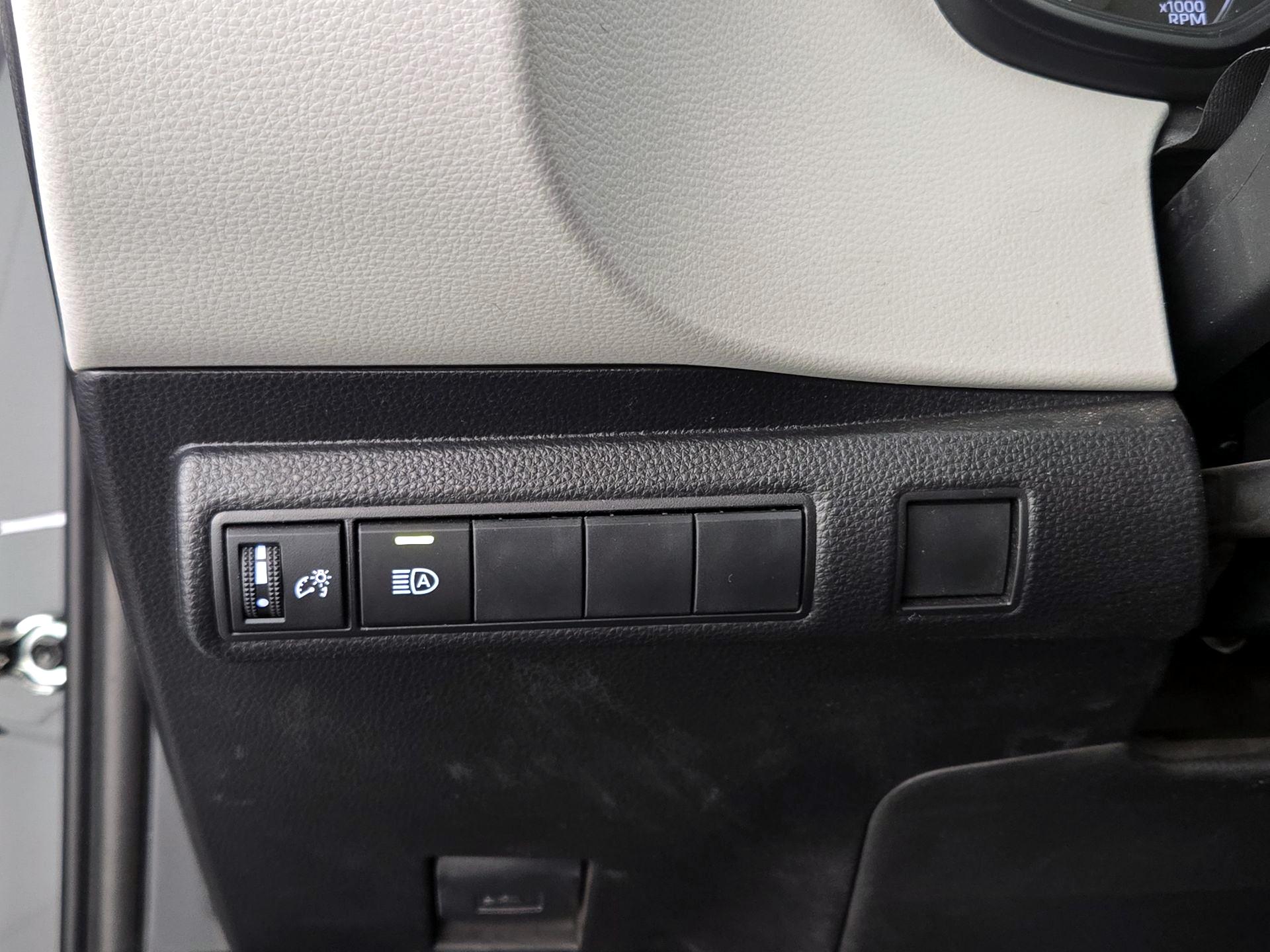 Thumbnail: 2024 Toyota Corolla - 13