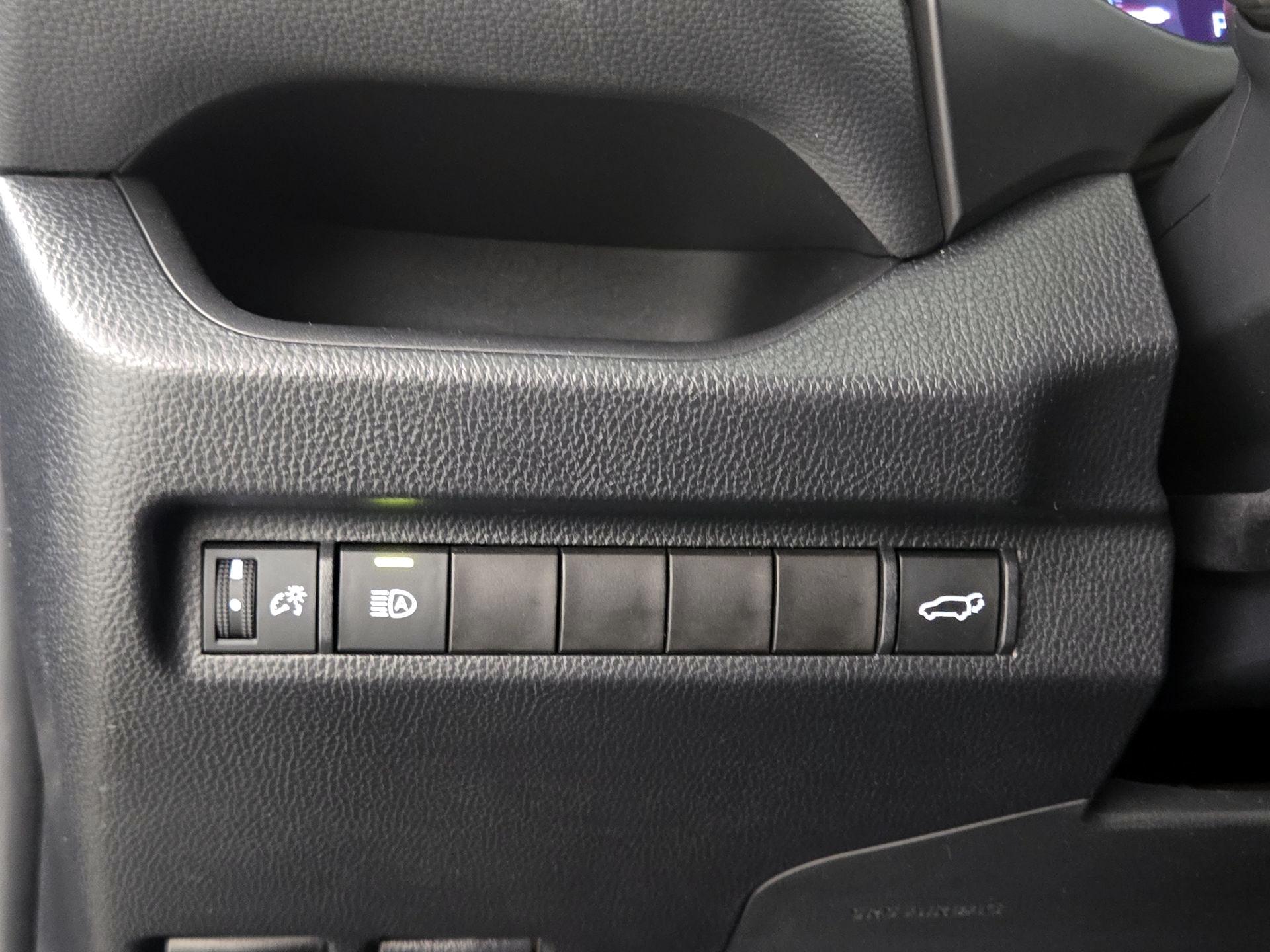 Thumbnail: 2023 Toyota RAV4 - 13