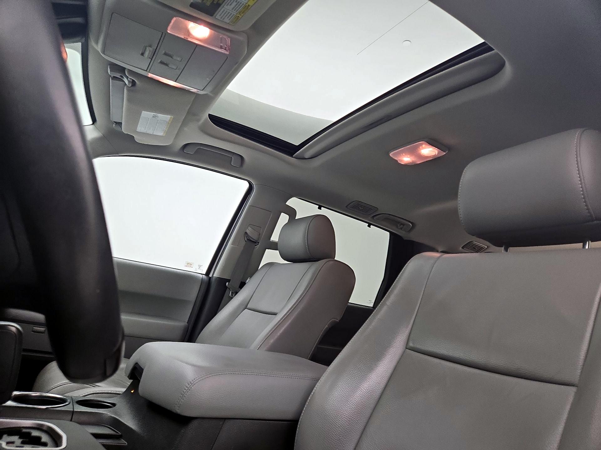 Thumbnail: 2018 Toyota Sequoia - 17