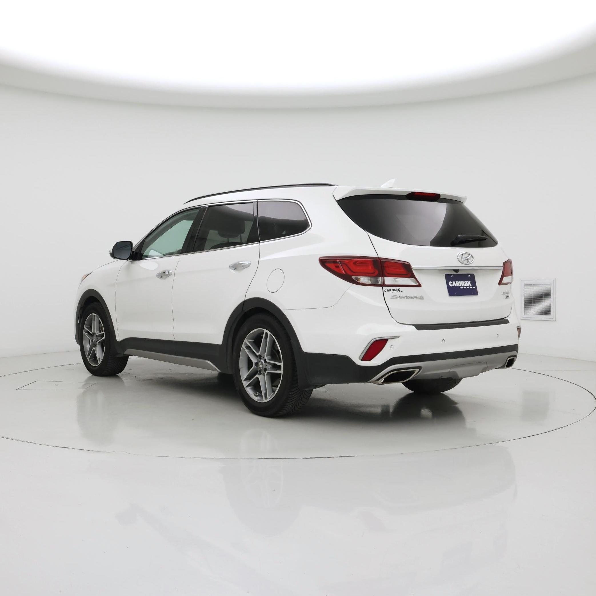 Thumbnail: 2018 Hyundai Santa Fe - 2
