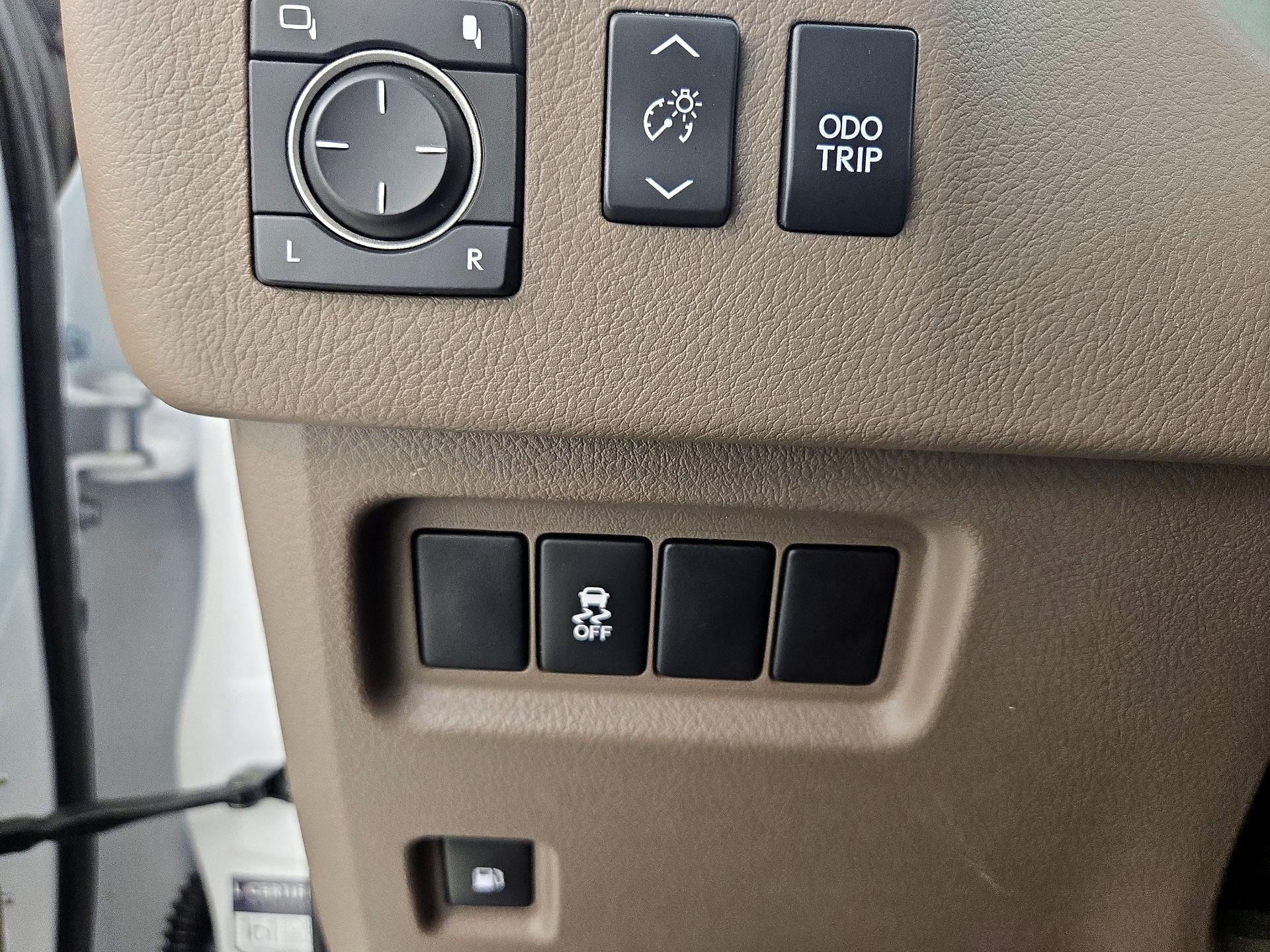 Thumbnail: 2017 Lexus GX - 13