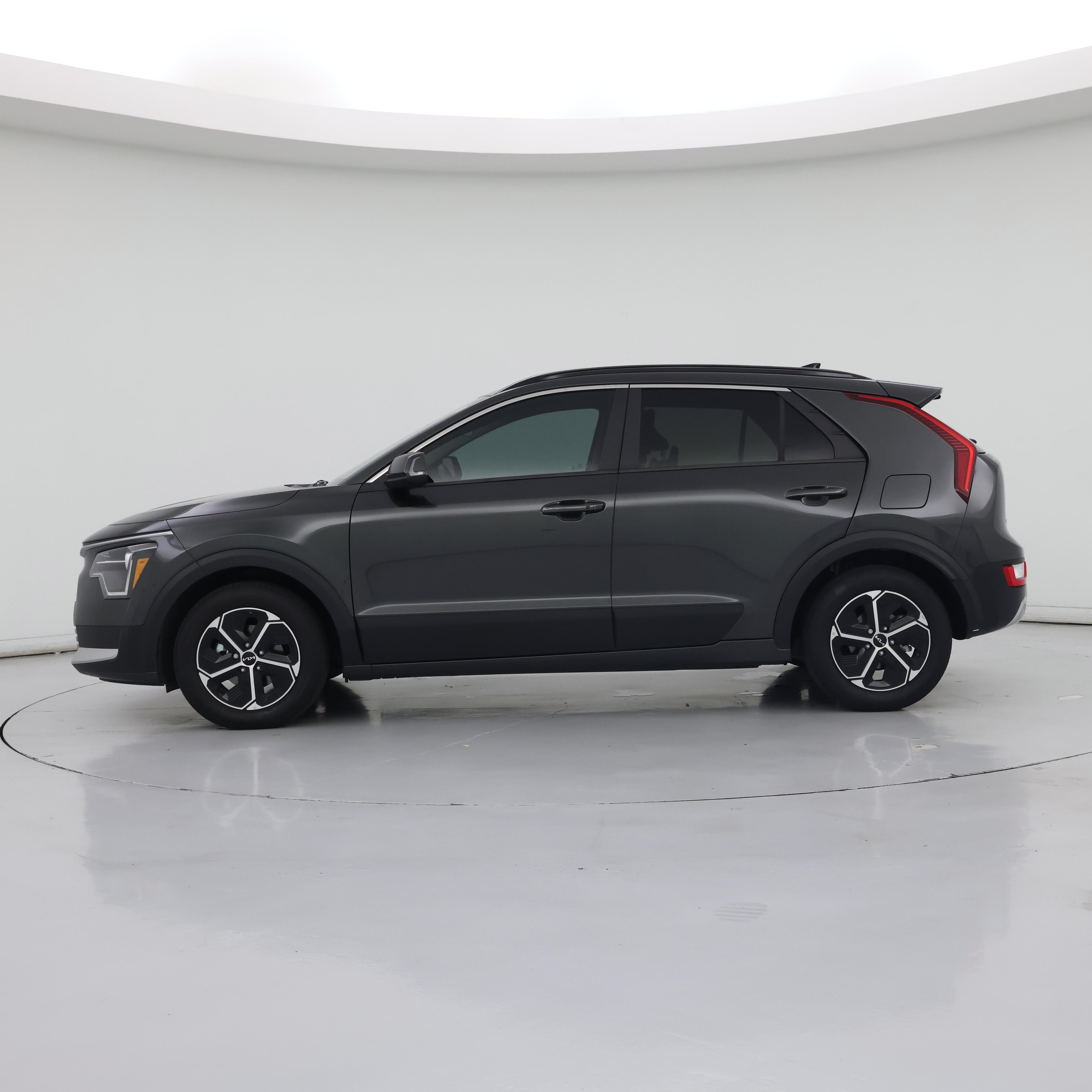 Thumbnail: 2025 Kia Niro - 3