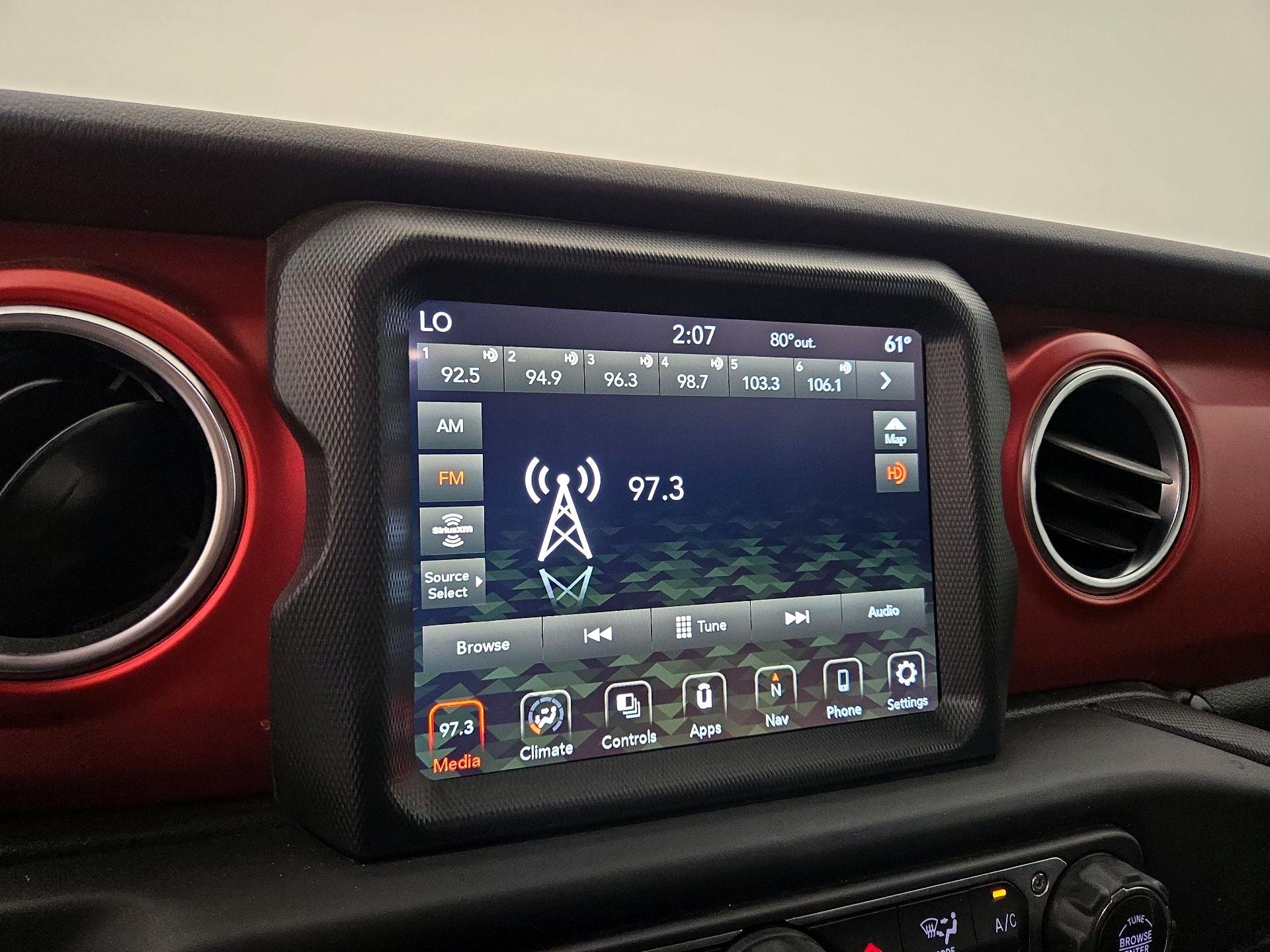Thumbnail: 2022 Jeep Gladiator - 16