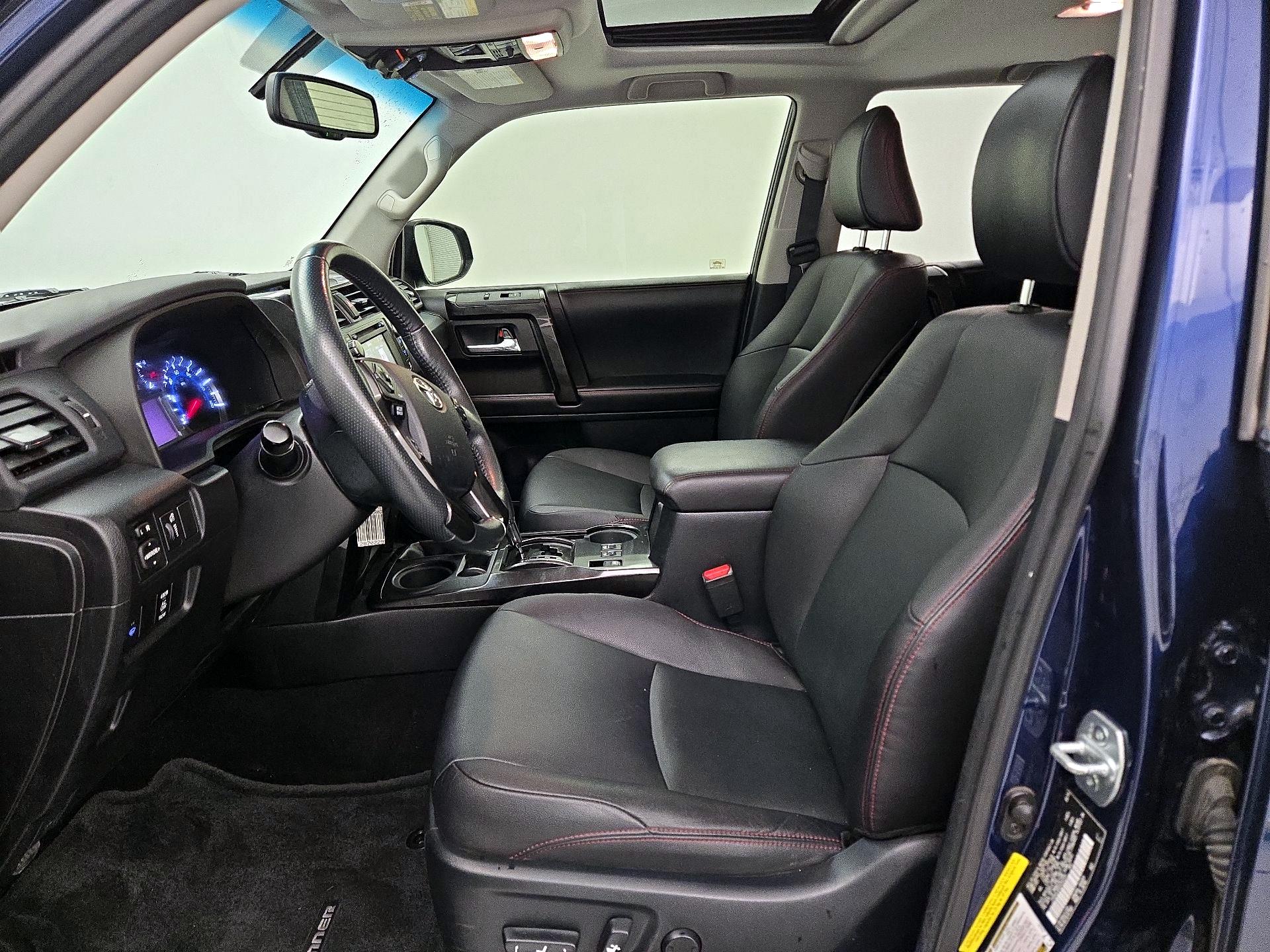 Thumbnail: 2016 Toyota 4Runner - 11