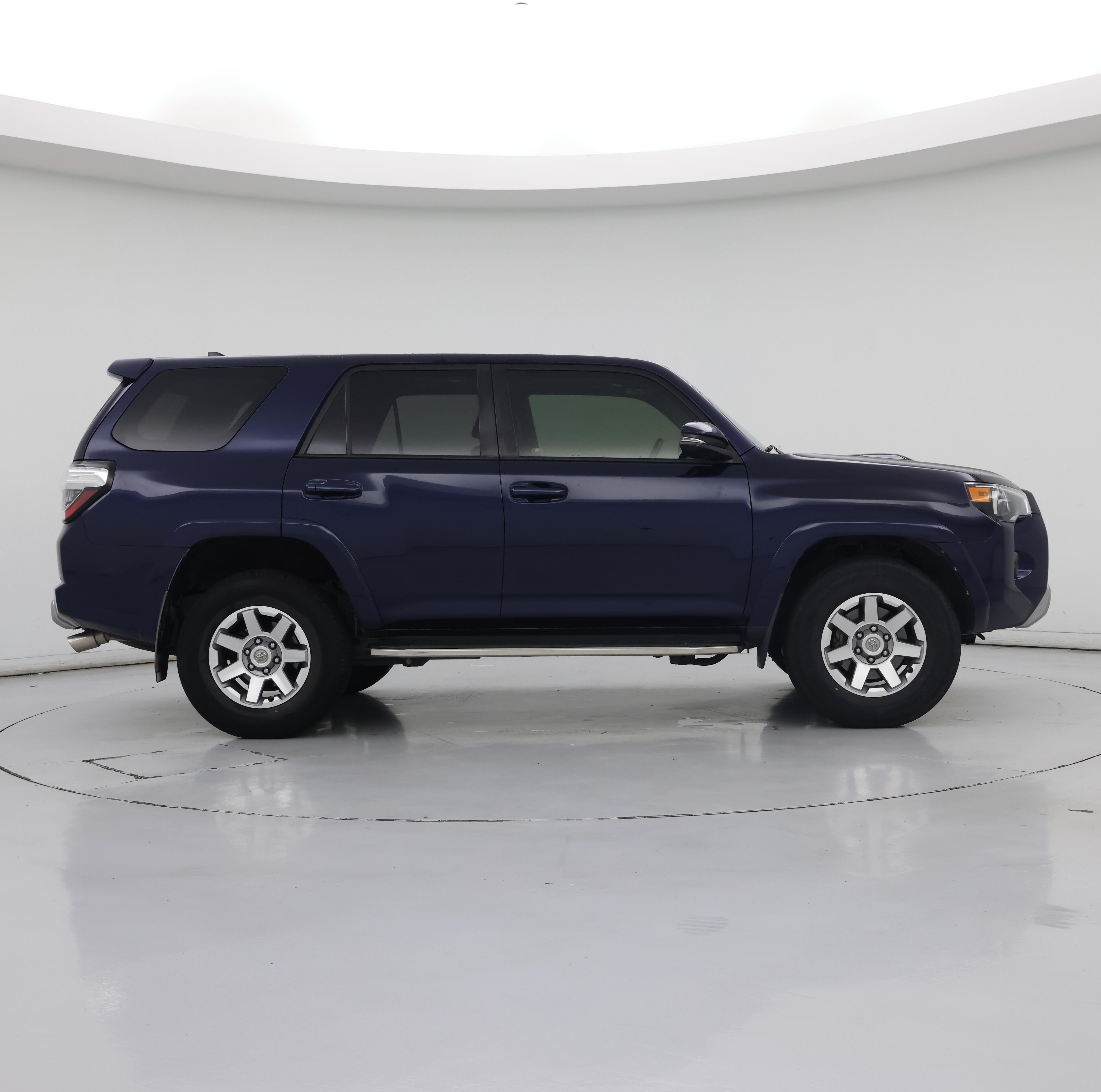 Thumbnail: 2016 Toyota 4Runner - 7