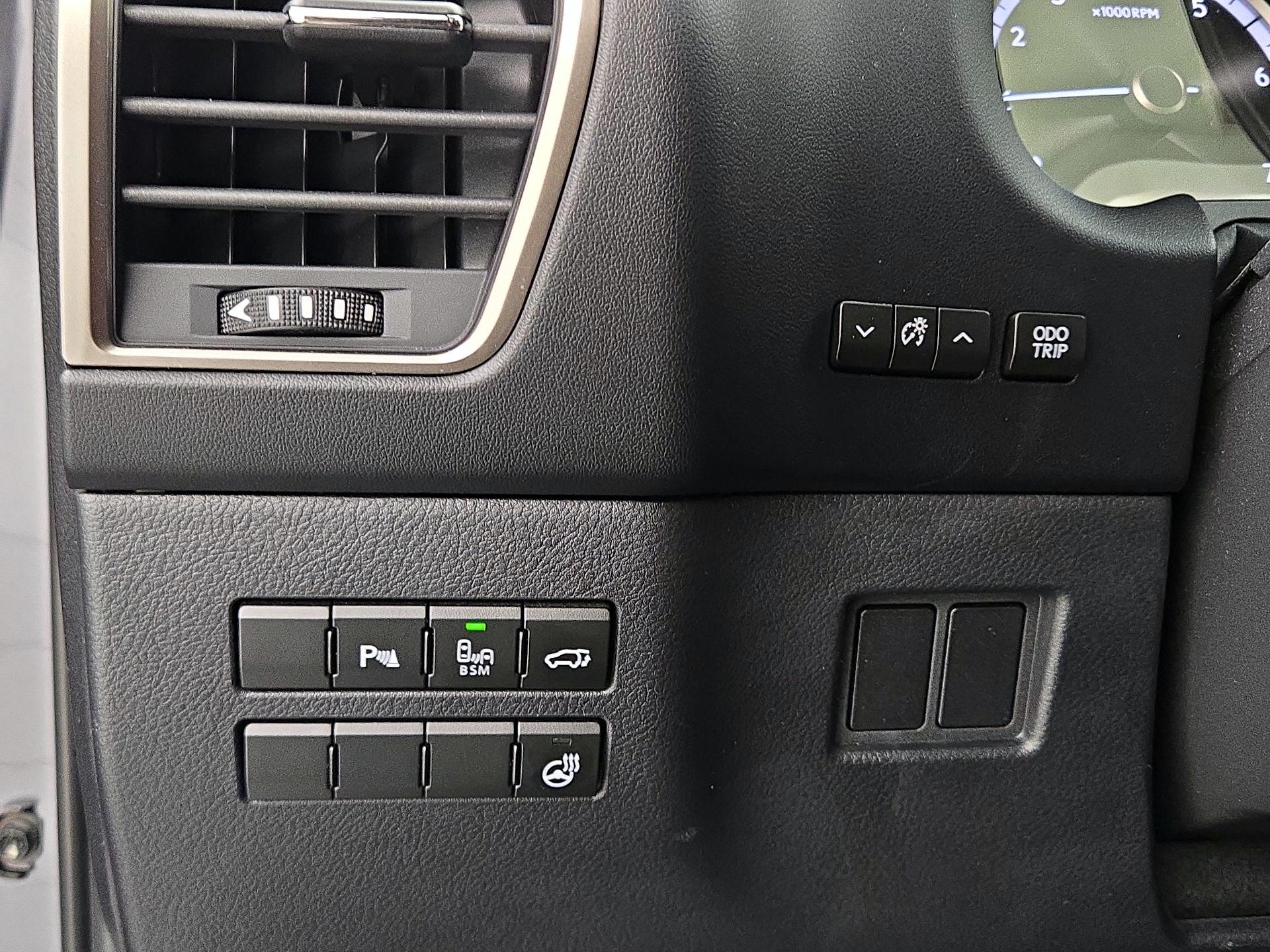 Thumbnail: 2016 Lexus NX - 13