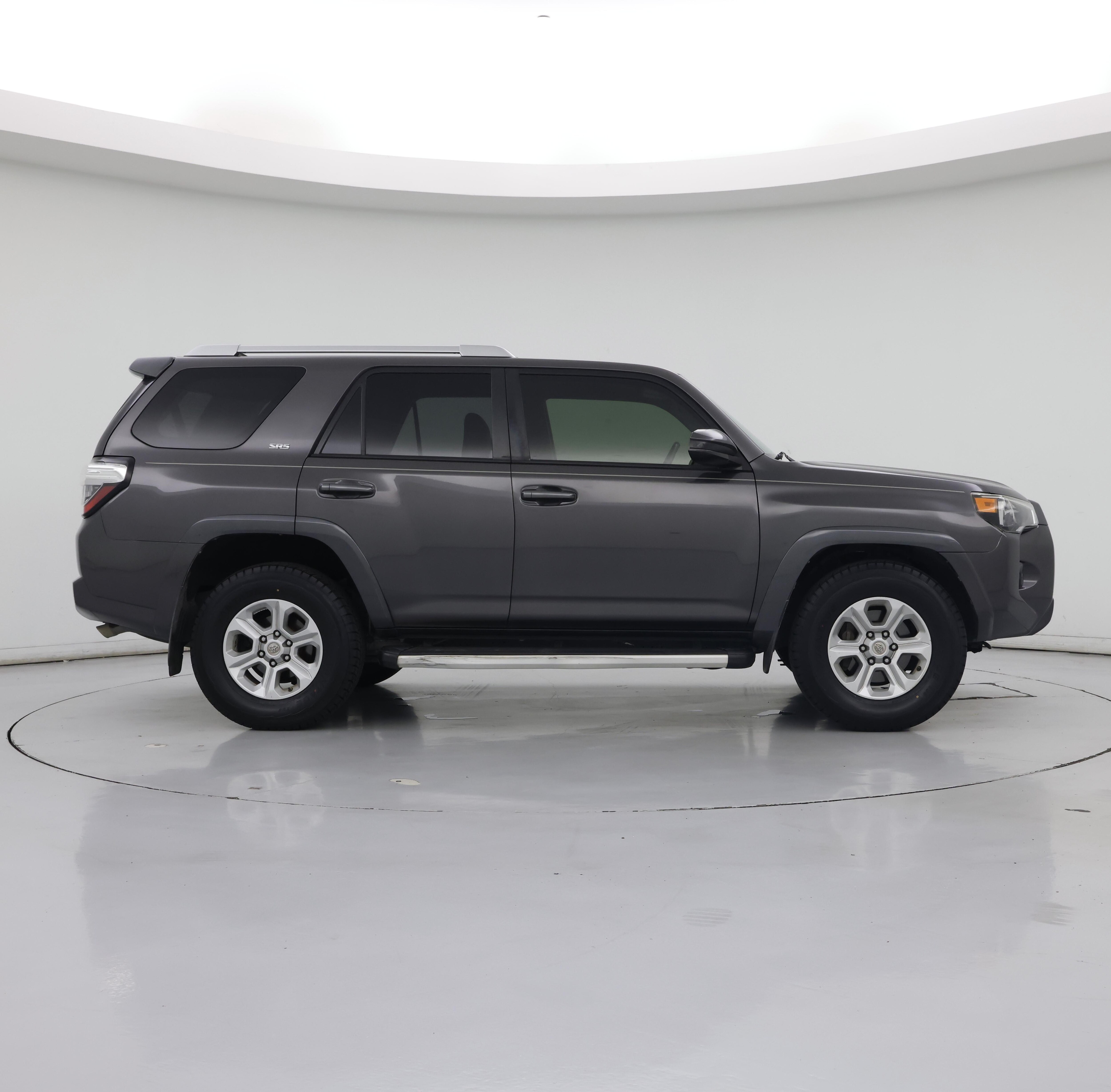 Thumbnail: 2017 Toyota 4Runner - 7