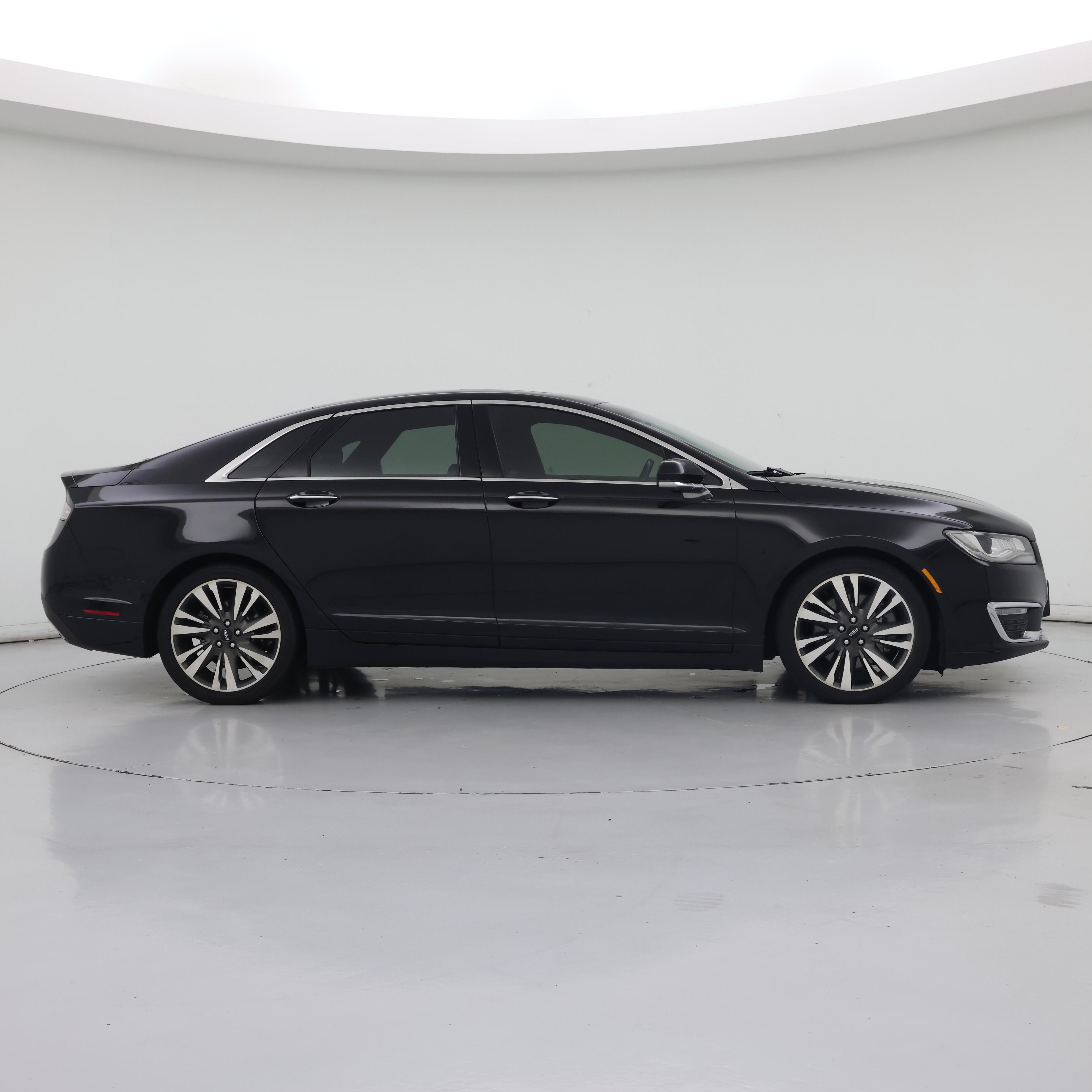Thumbnail: 2017 Lincoln MKZ - 7