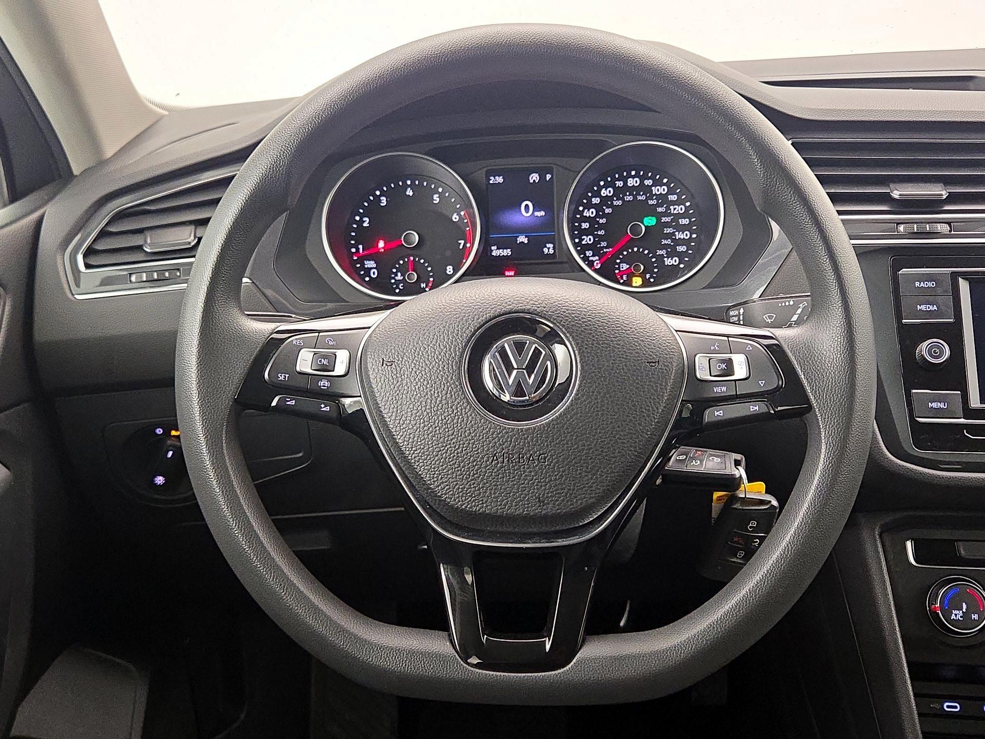 Thumbnail: 2020 Volkswagen Tiguan - 10