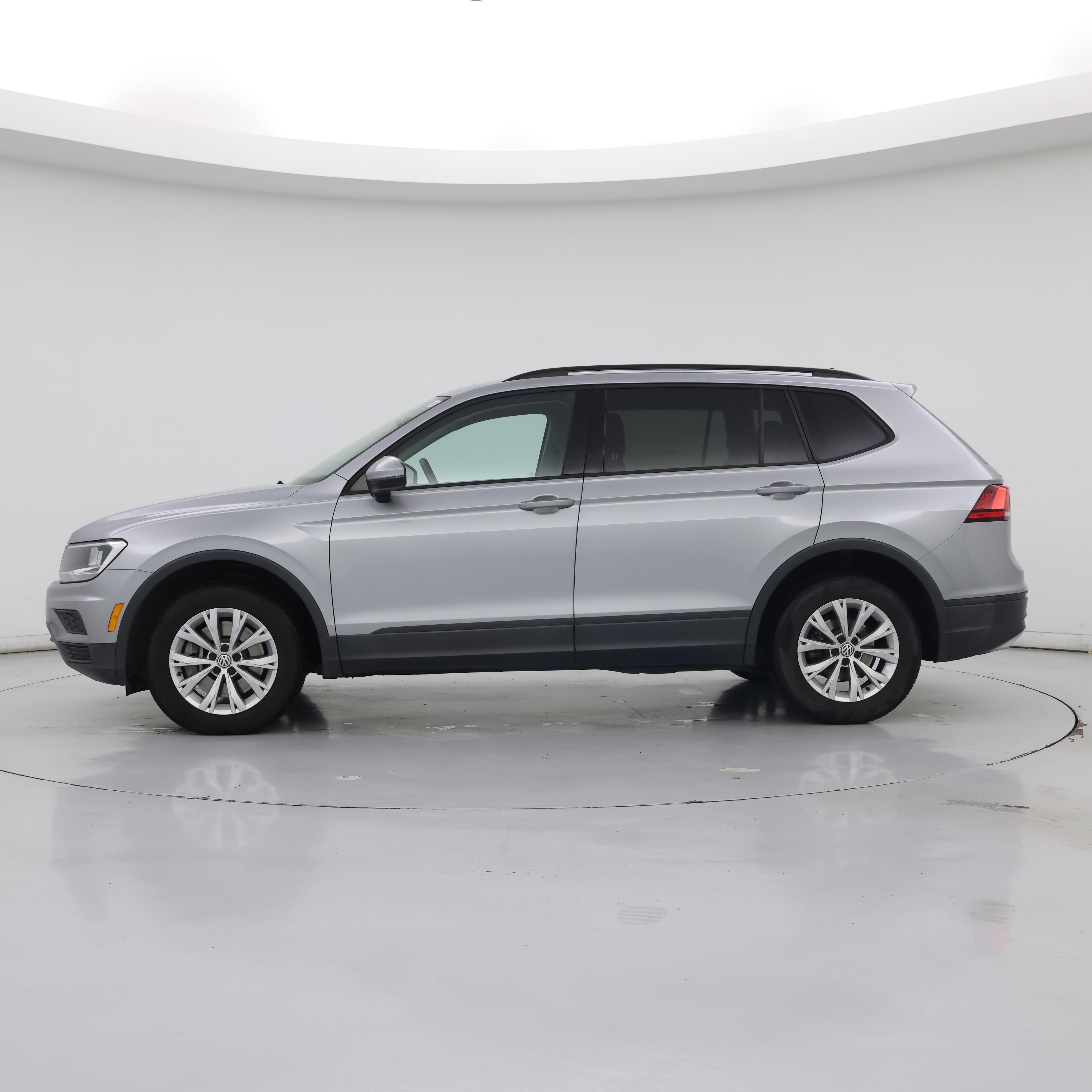Thumbnail: 2020 Volkswagen Tiguan - 3