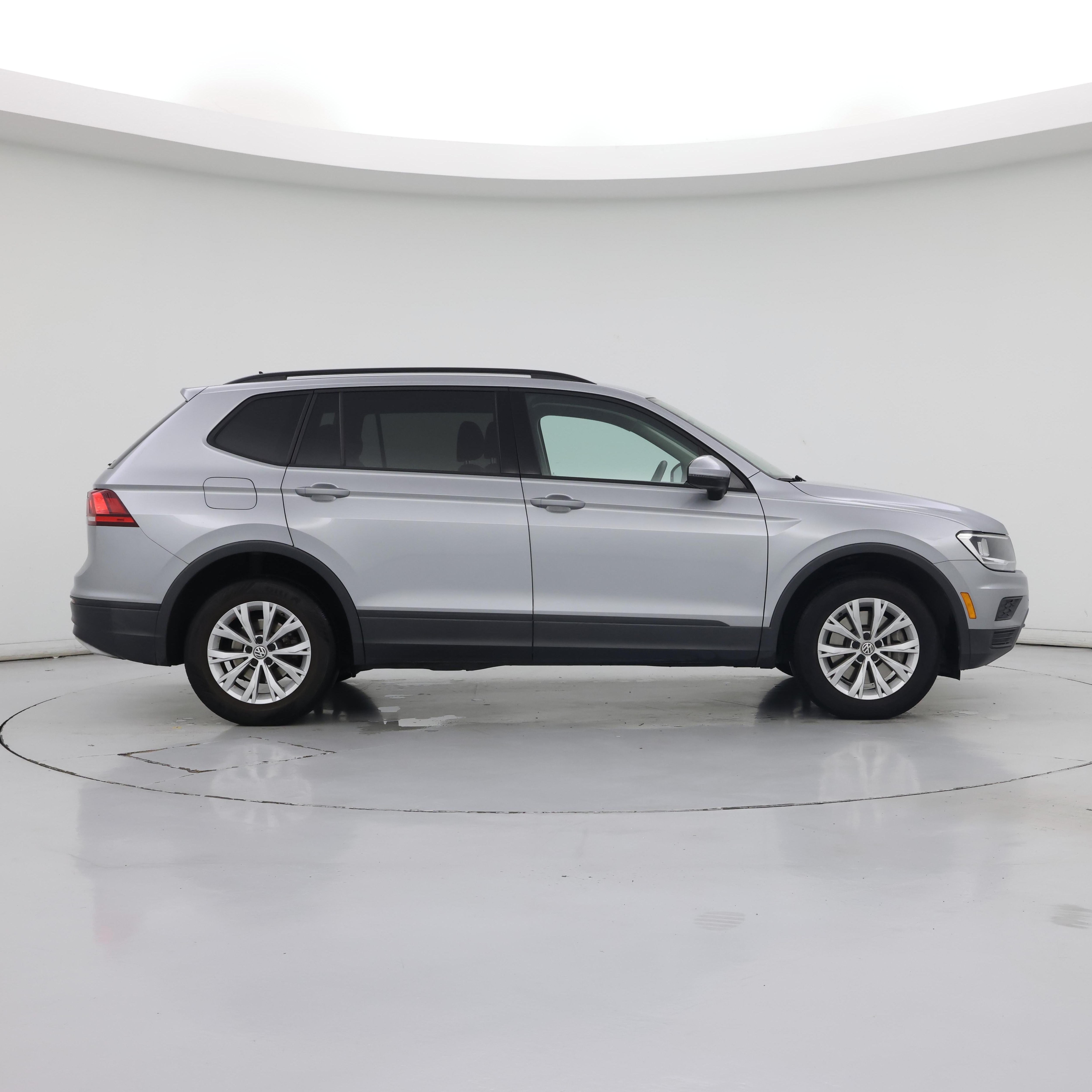 Thumbnail: 2020 Volkswagen Tiguan - 7