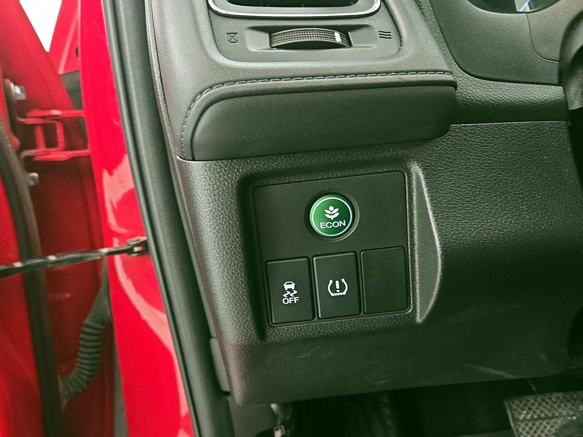 Thumbnail: 2016 Honda HR-V - 13