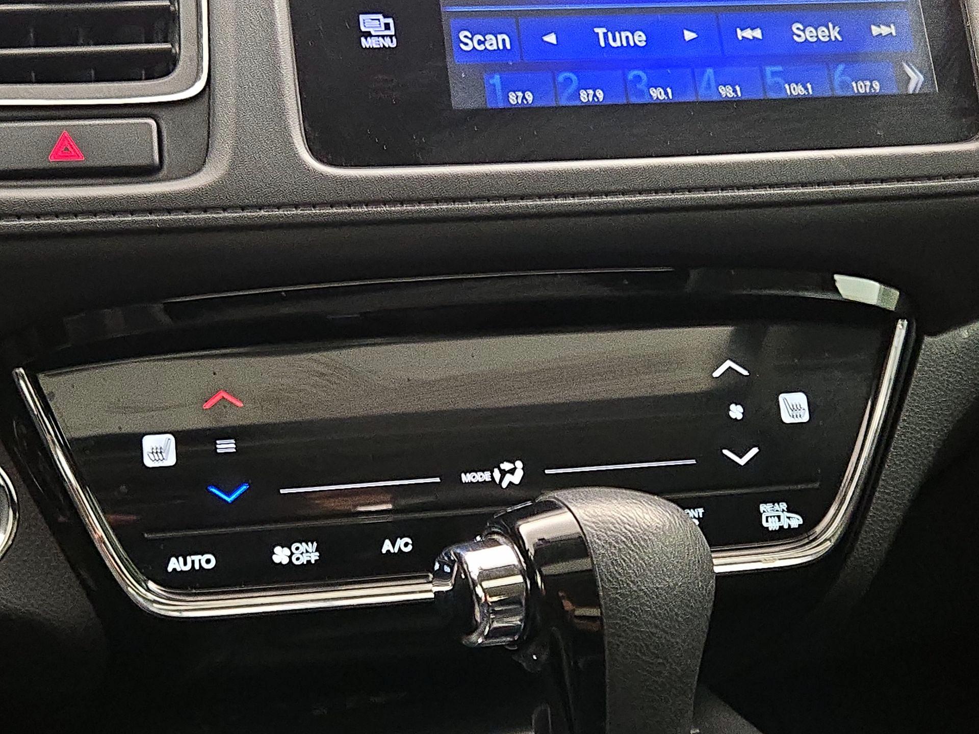 Thumbnail: 2016 Honda HR-V - 16