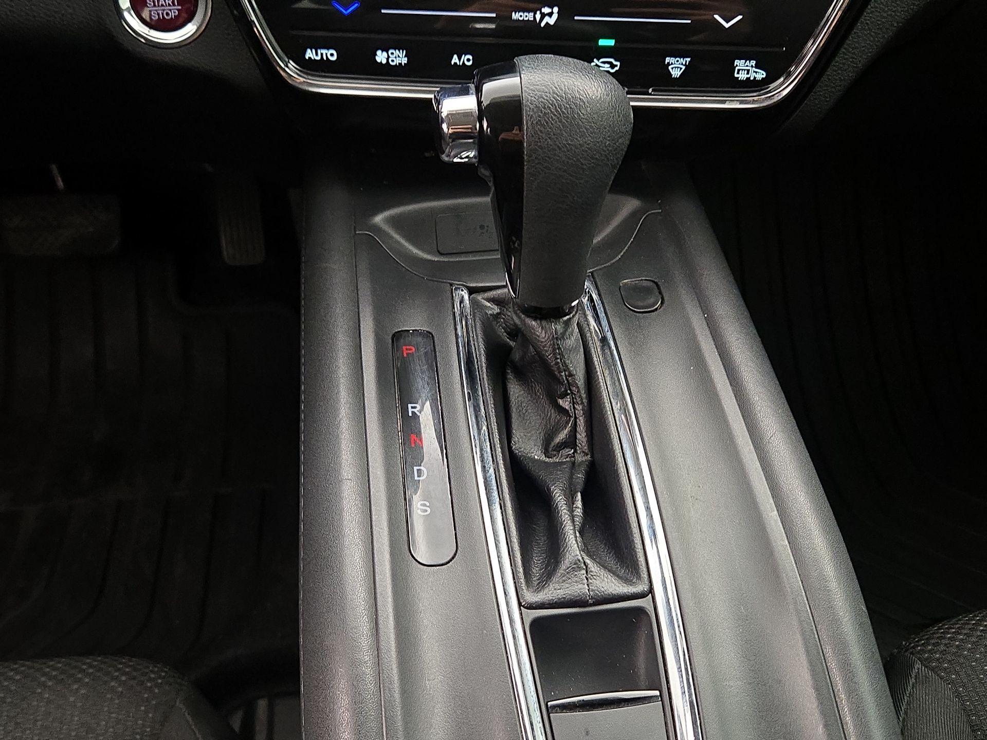 Thumbnail: 2016 Honda HR-V - 17