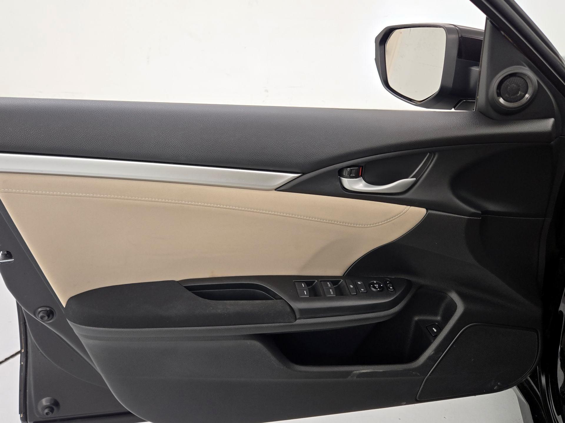 Thumbnail: 2017 Honda Civic - 12