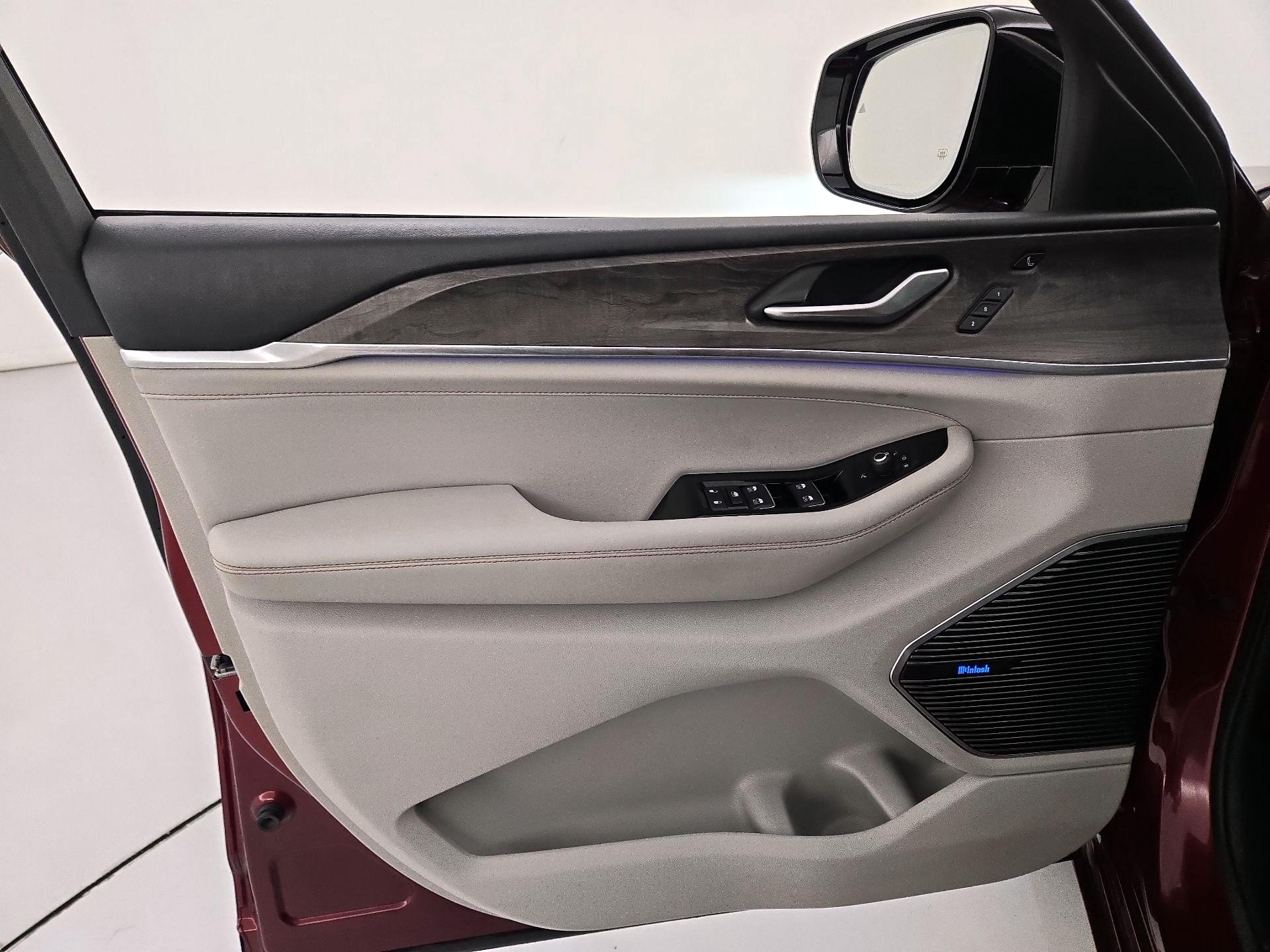 Thumbnail: 2021 Jeep Grand Cherokee L - 12