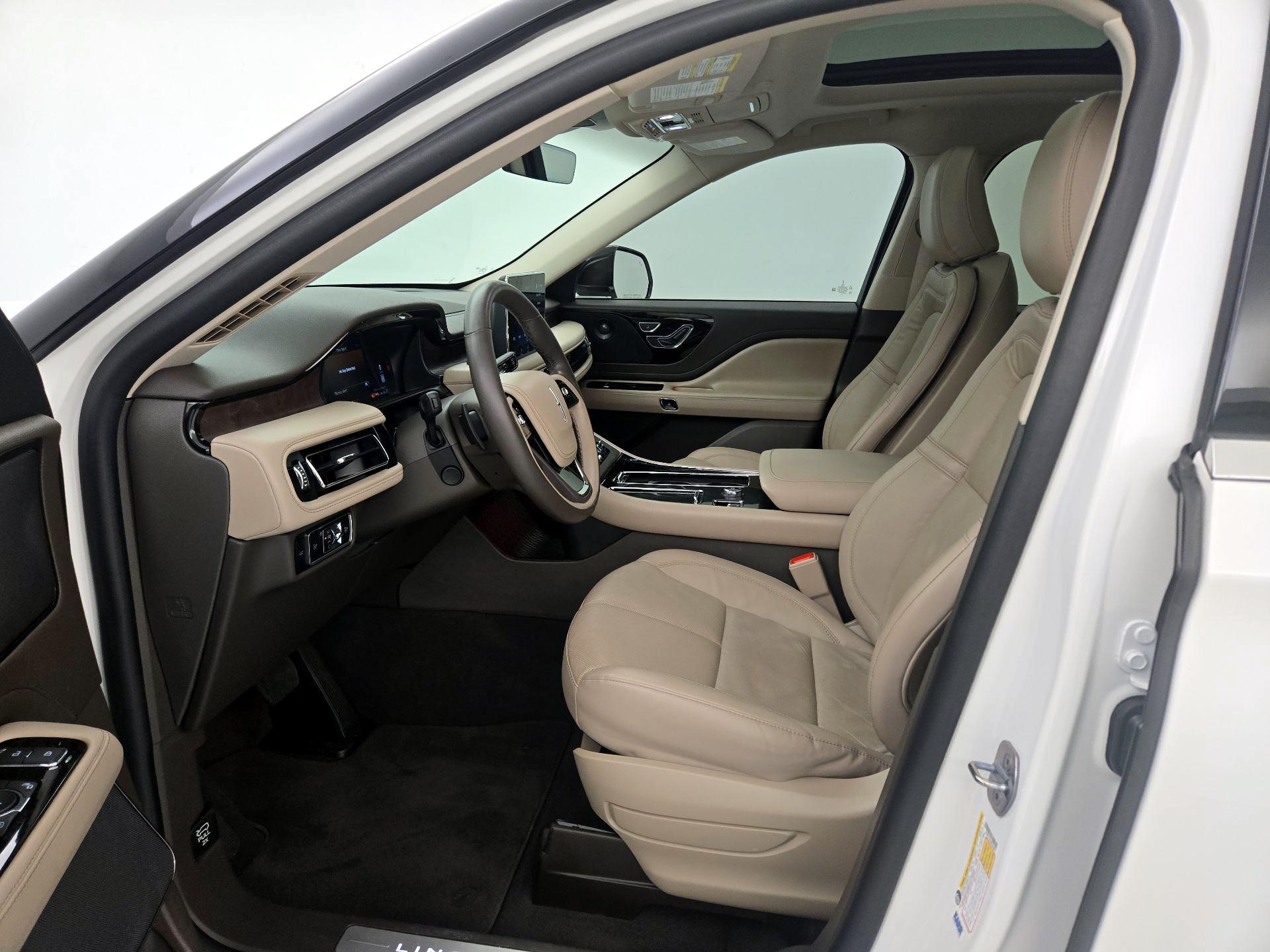 Thumbnail: 2024 Lincoln Aviator - 11