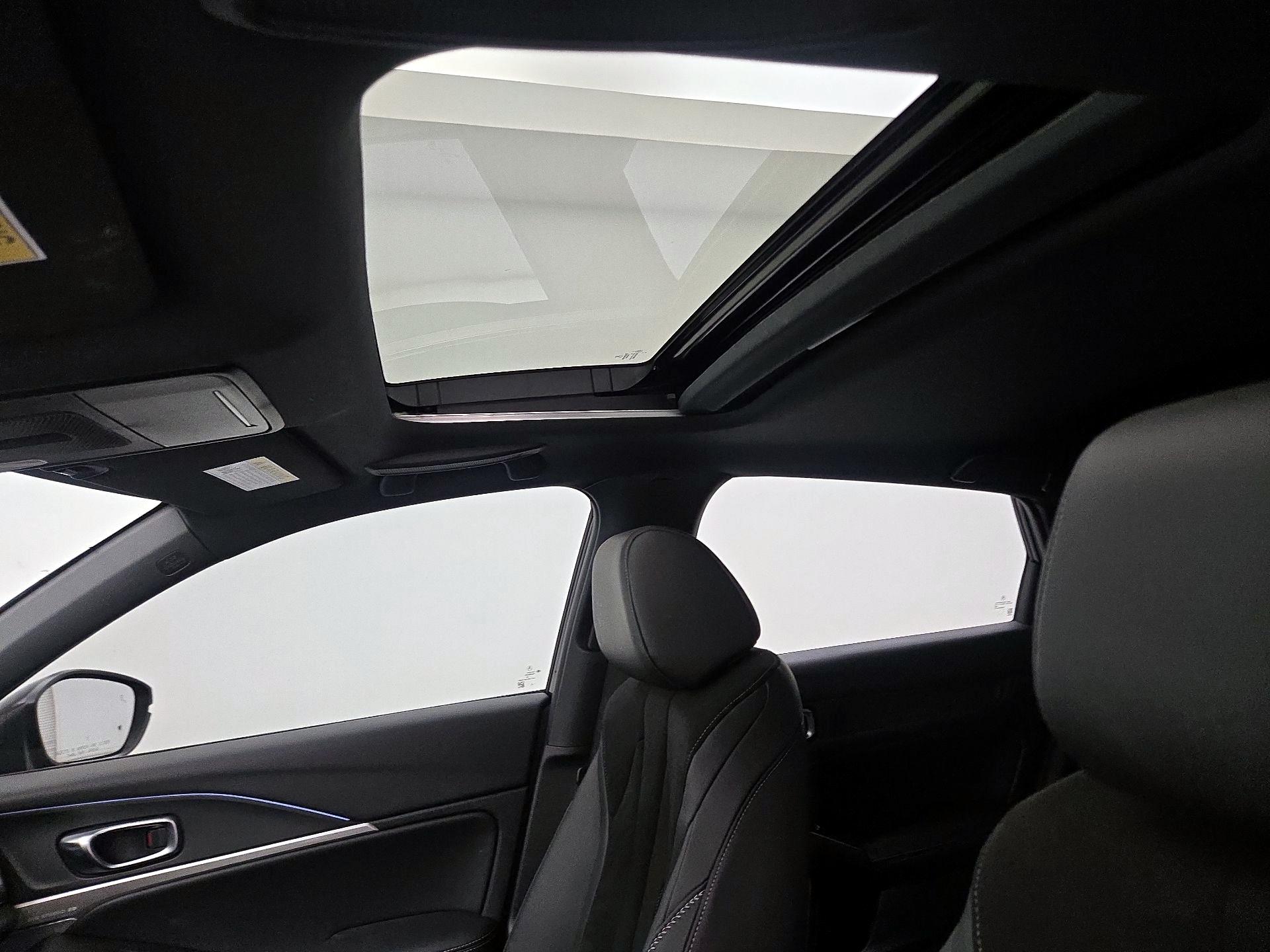 Thumbnail: 2023 Acura Integra - 18