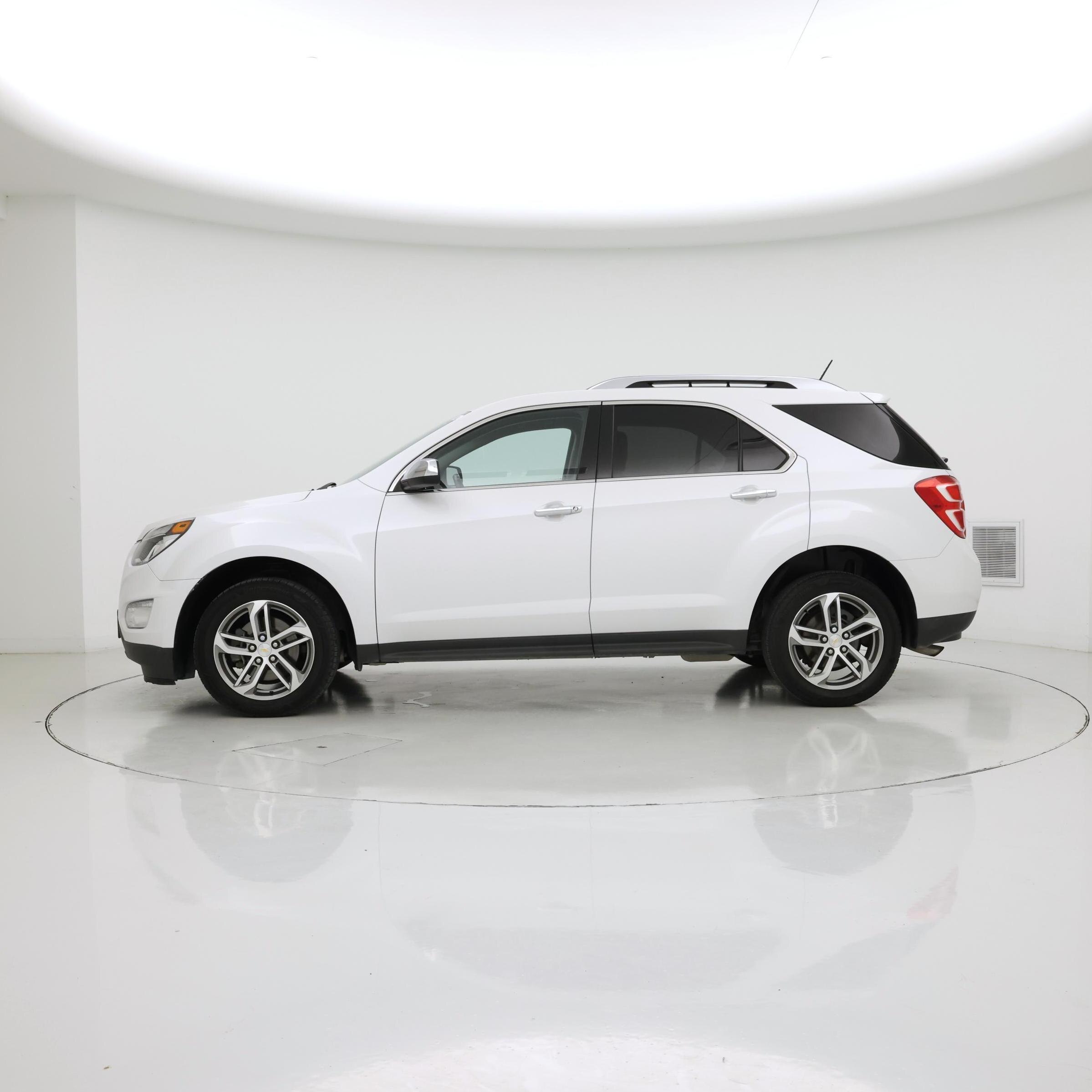 Thumbnail: 2016 Chevrolet Equinox - 3