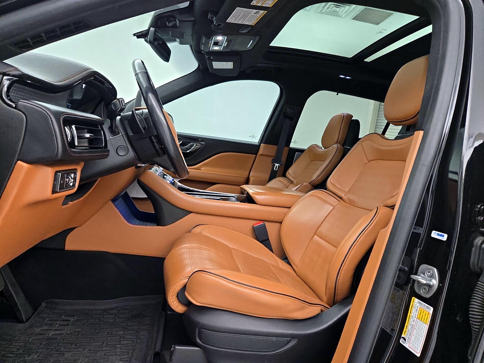Thumbnail: 2022 Lincoln Aviator - 11