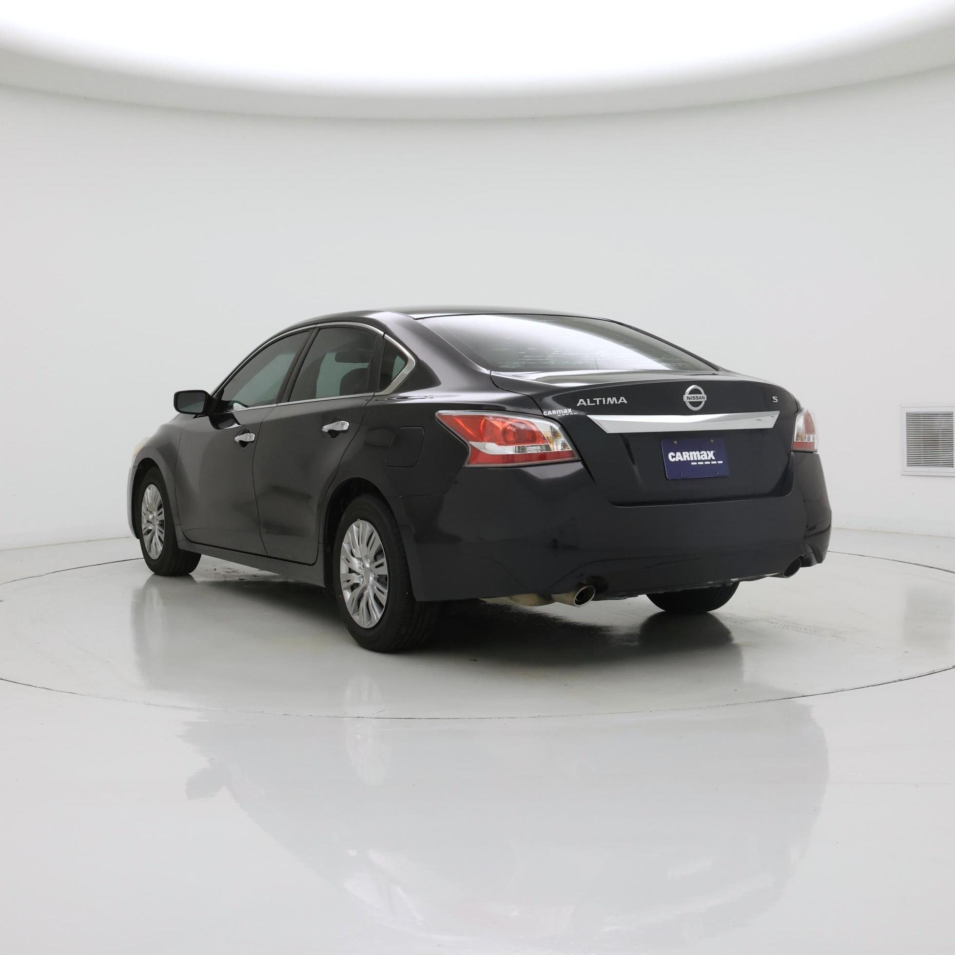 Thumbnail: 2015 Nissan Altima - 2