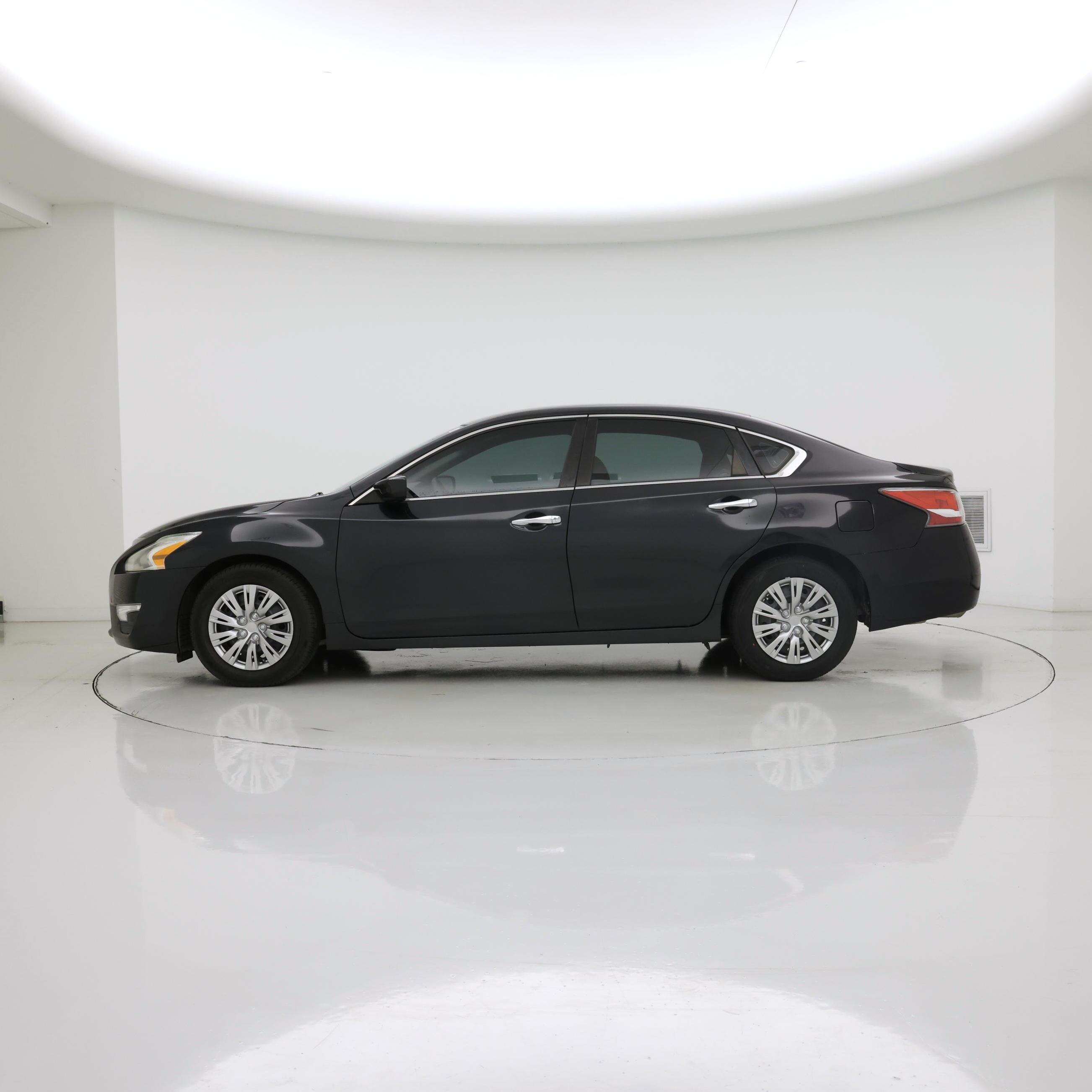 Thumbnail: 2015 Nissan Altima - 3