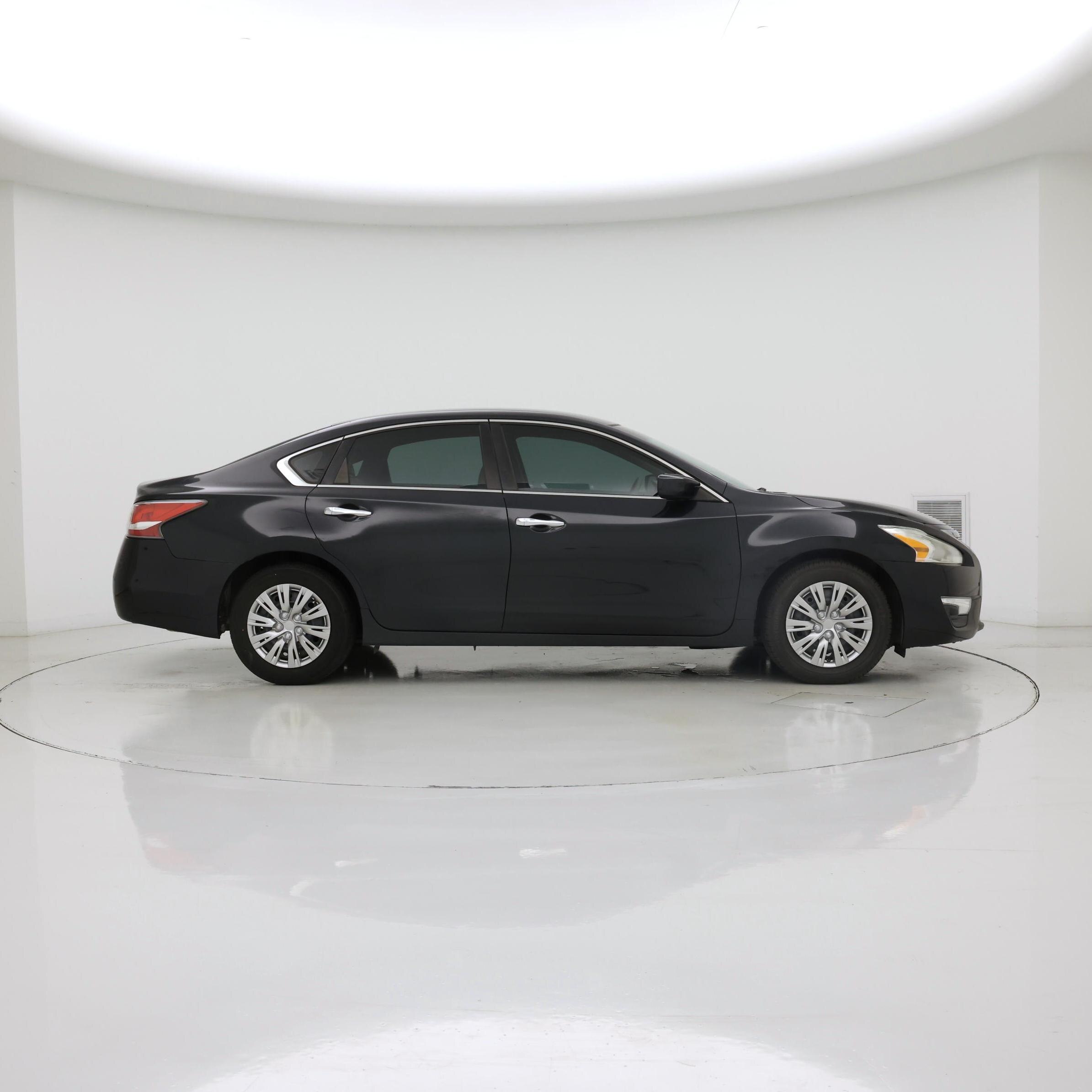 Thumbnail: 2015 Nissan Altima - 7