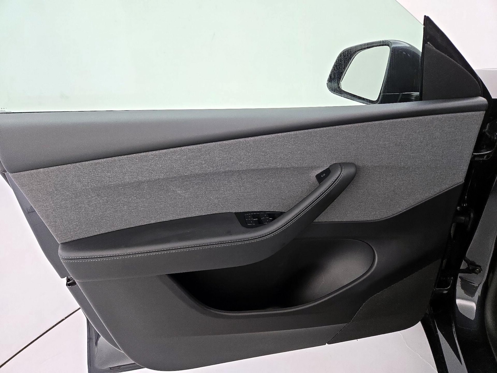 2026 Tesla Model Y Long Range - Photo 13