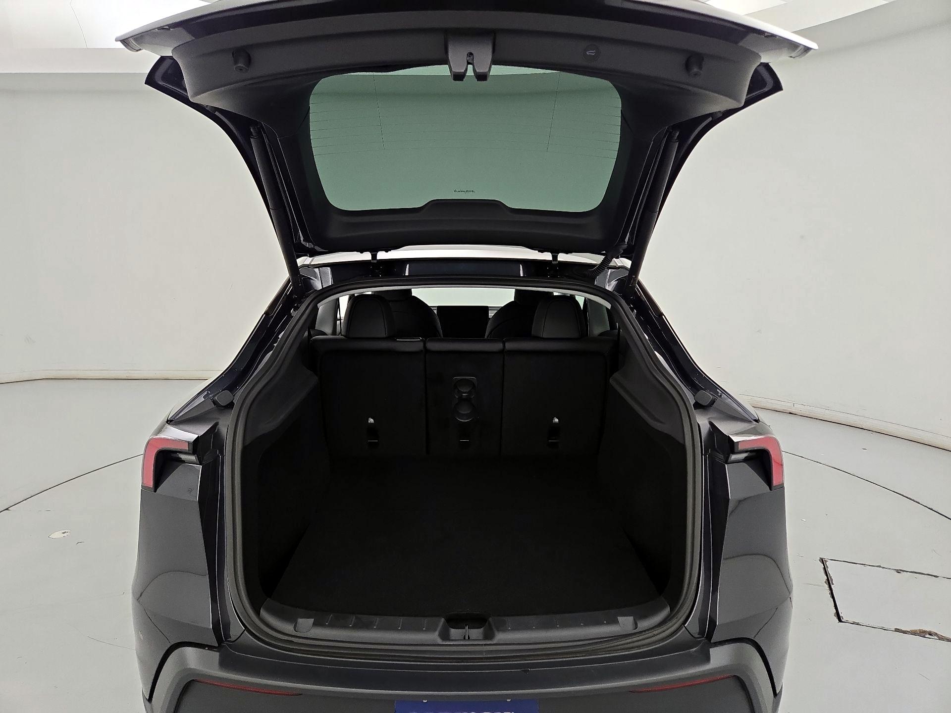 Thumbnail: 2026 Tesla Model Y - 20