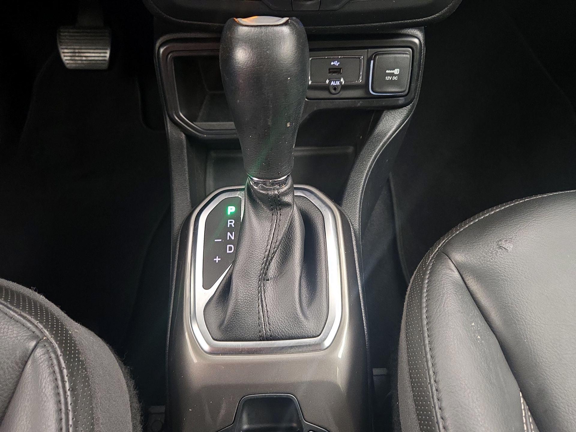 Thumbnail: 2018 Jeep Renegade - 17