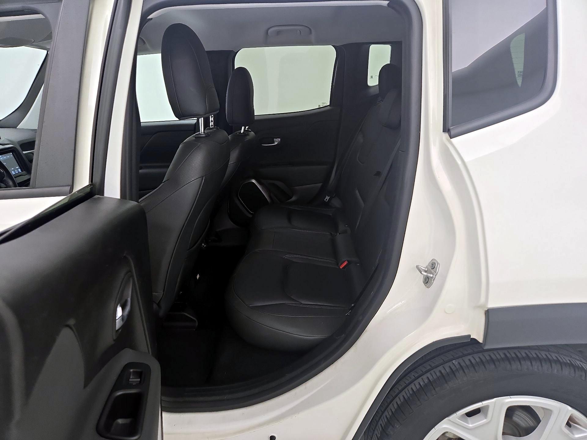 Thumbnail: 2018 Jeep Renegade - 19