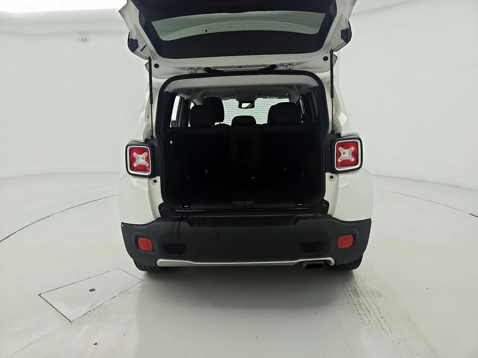 Thumbnail: 2018 Jeep Renegade - 20
