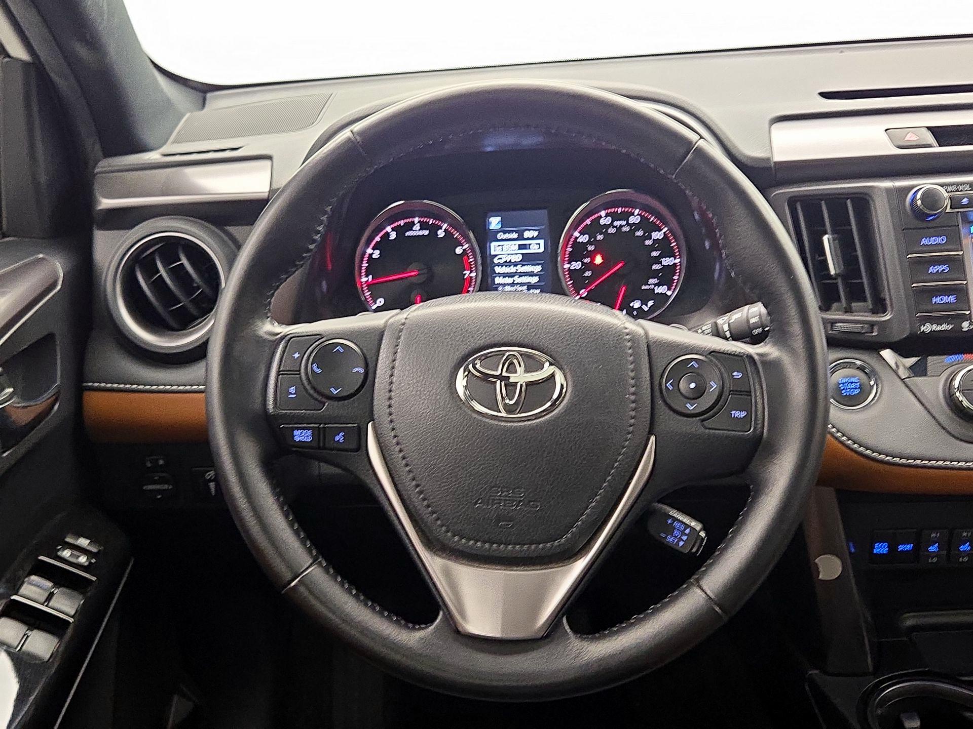 Thumbnail: 2016 Toyota RAV4 - 10