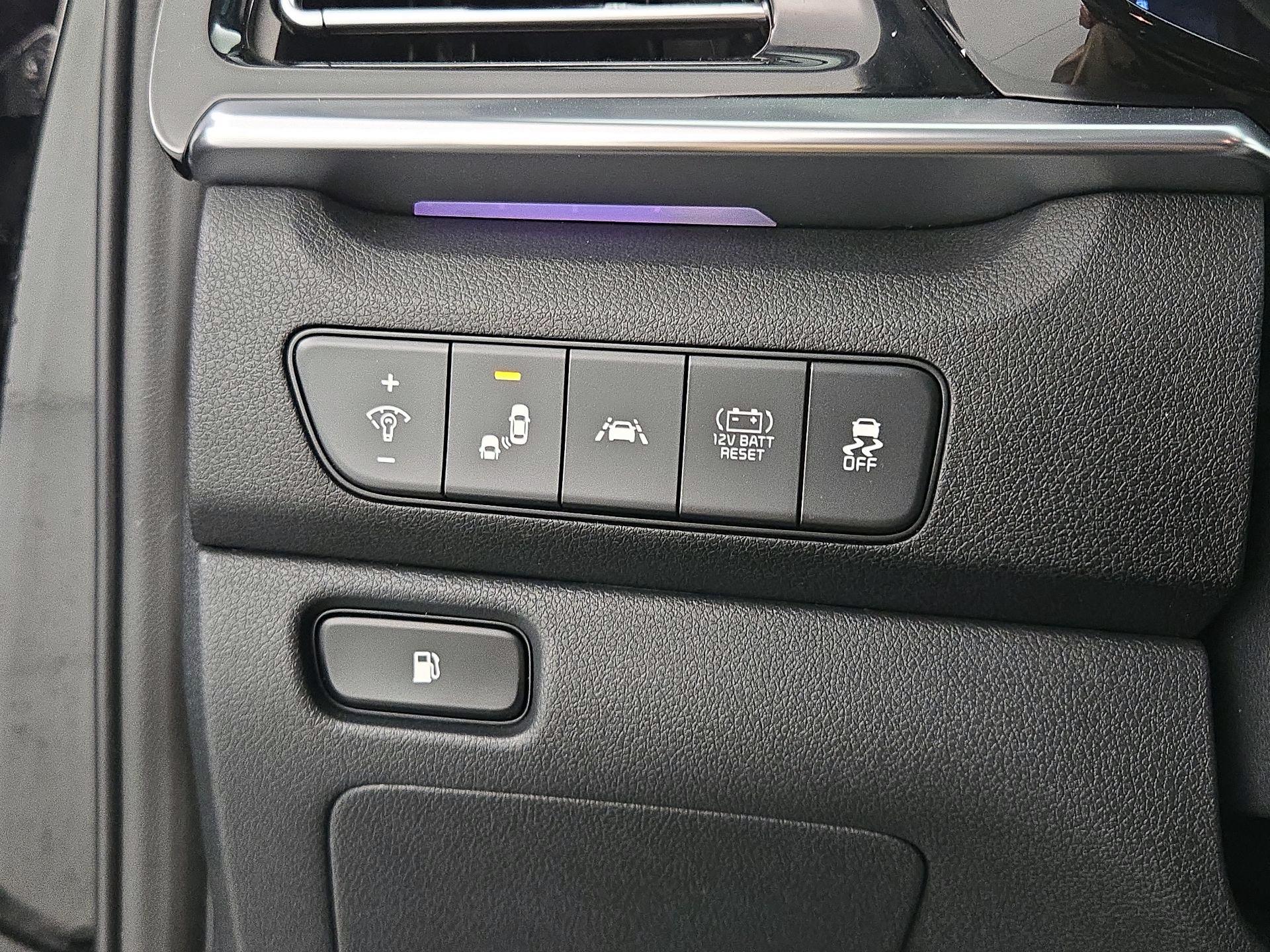 Thumbnail: 2022 Kia Niro - 13
