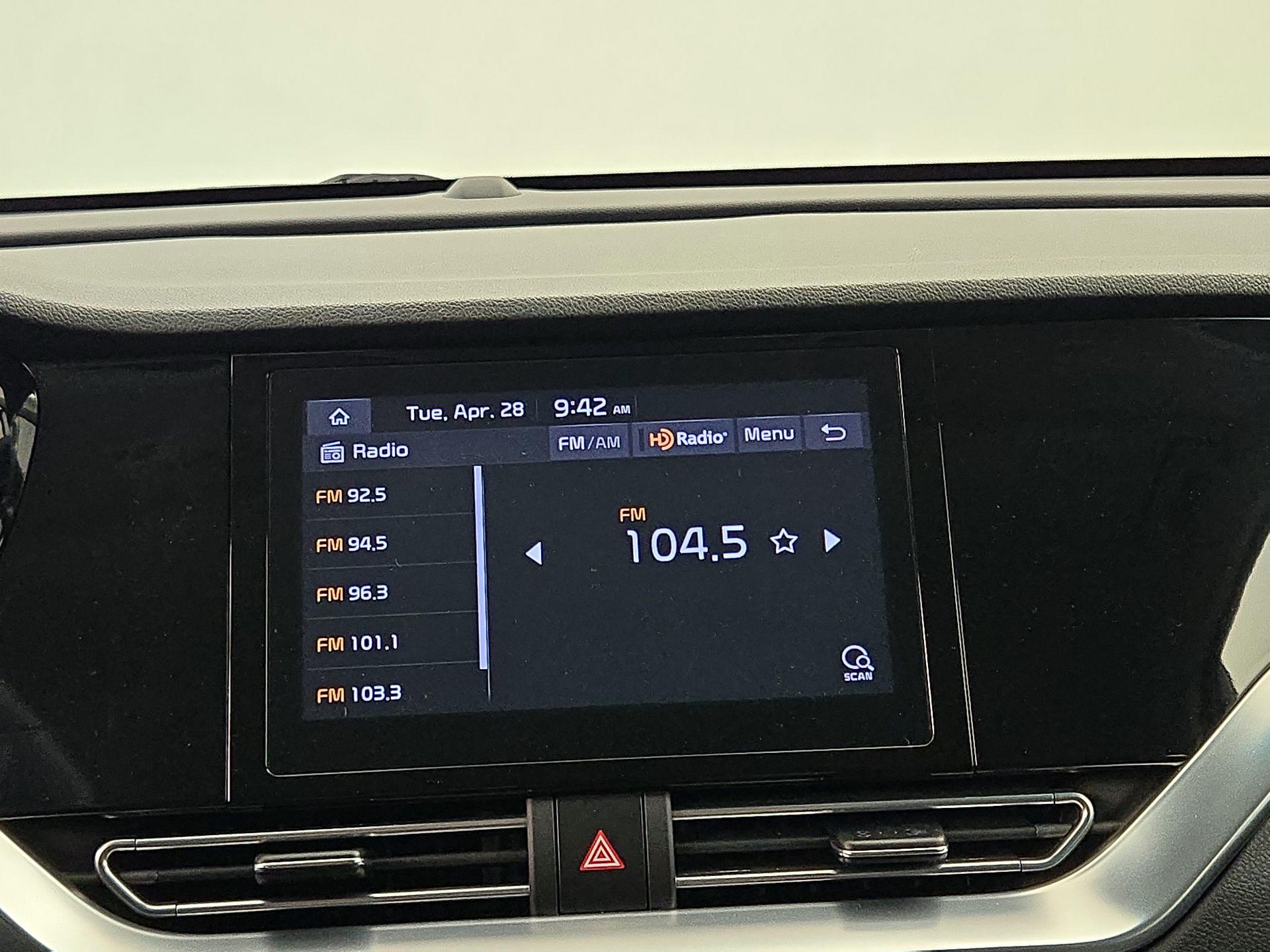Thumbnail: 2022 Kia Niro - 15