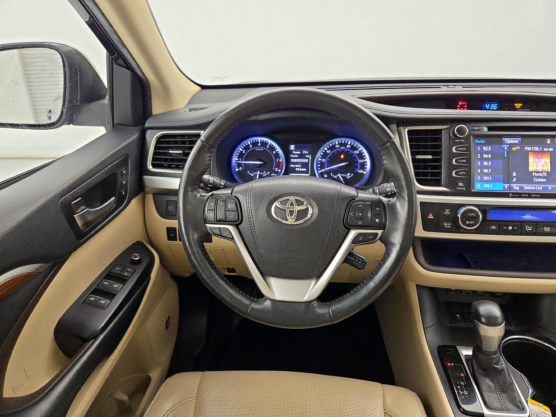 Thumbnail: 2019 Toyota Highlander - 10