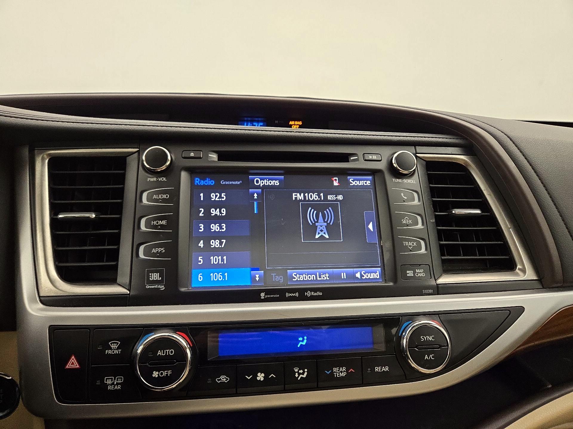 Thumbnail: 2019 Toyota Highlander - 15