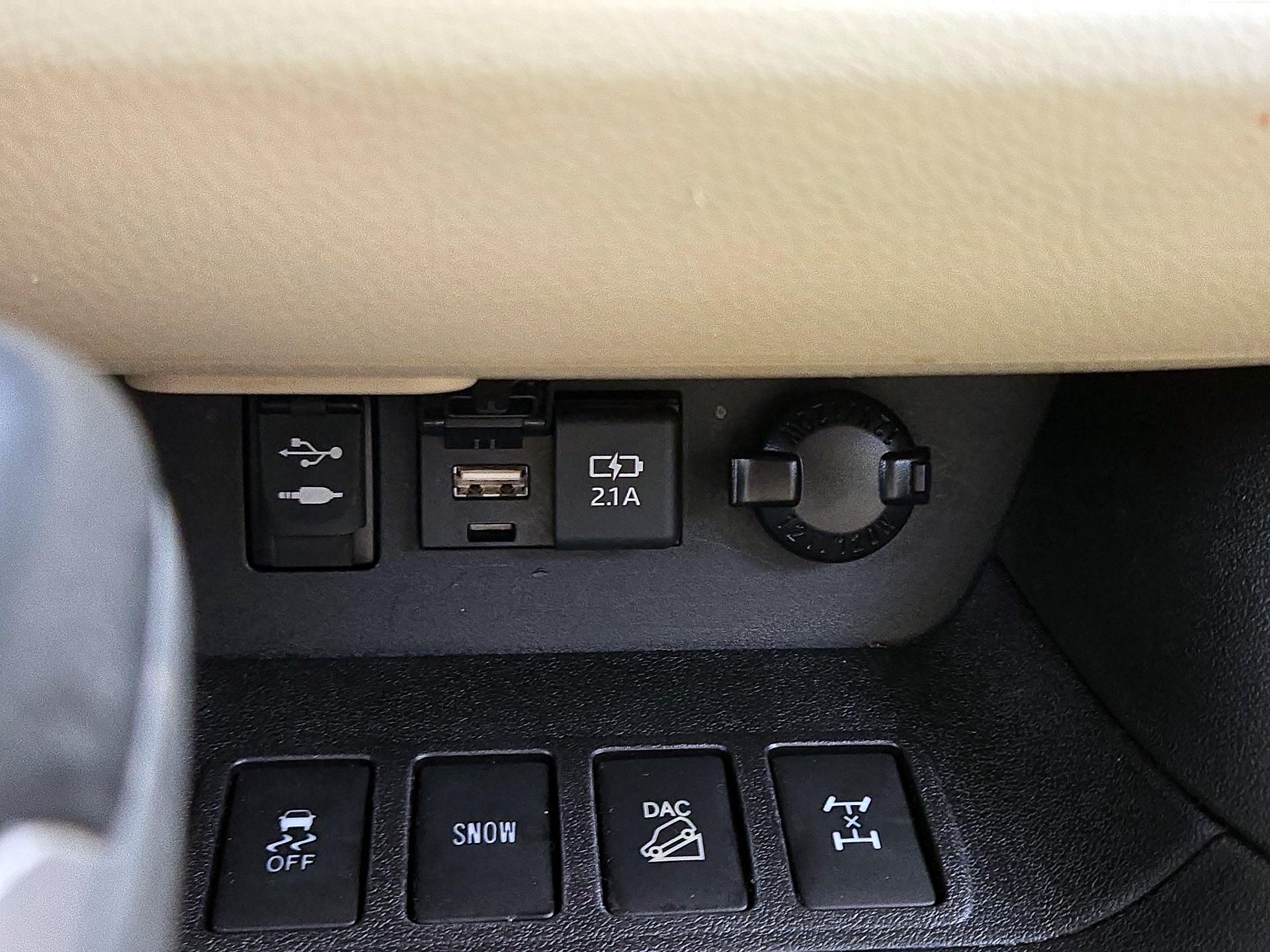 Thumbnail: 2019 Toyota Highlander - 18