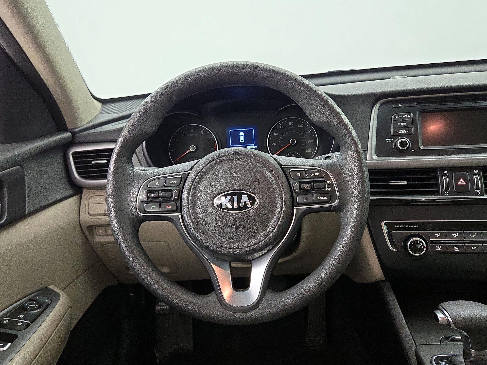 Thumbnail: 2016 Kia Optima - 10